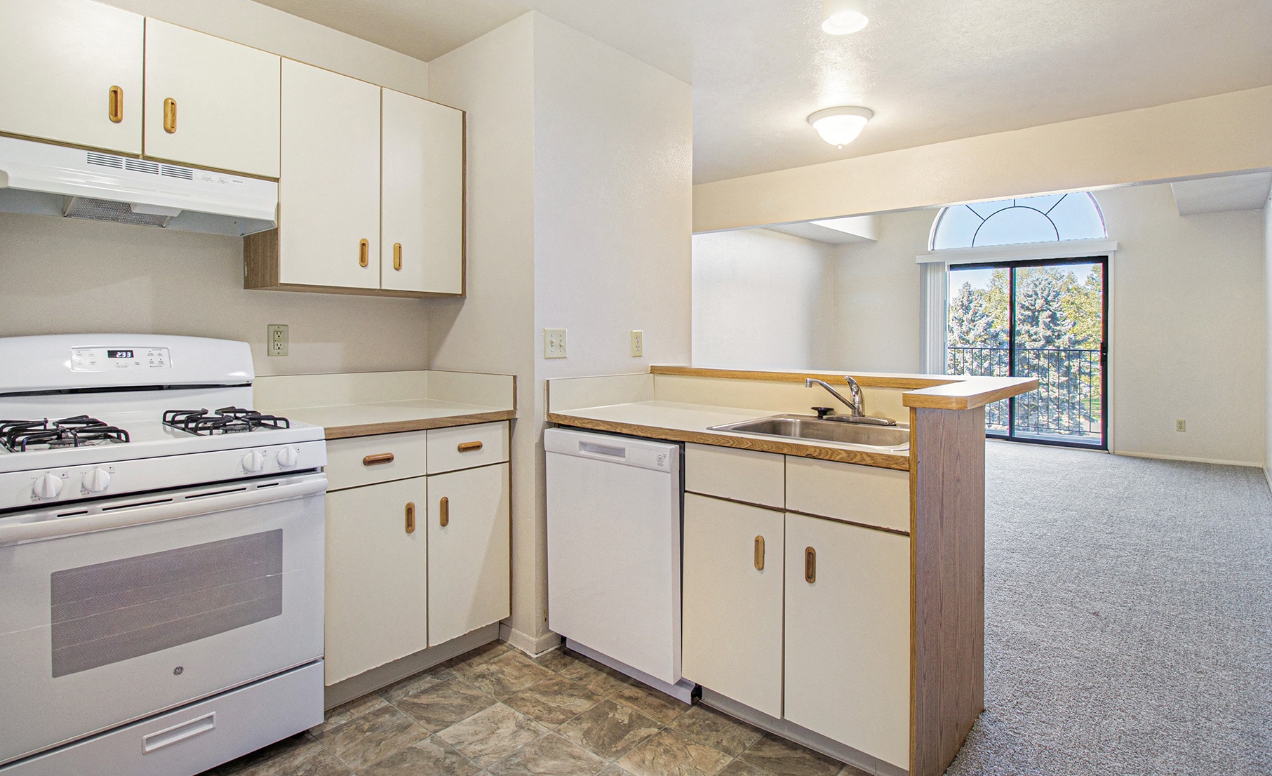 Arbor Lakes Apartments 47 of 48