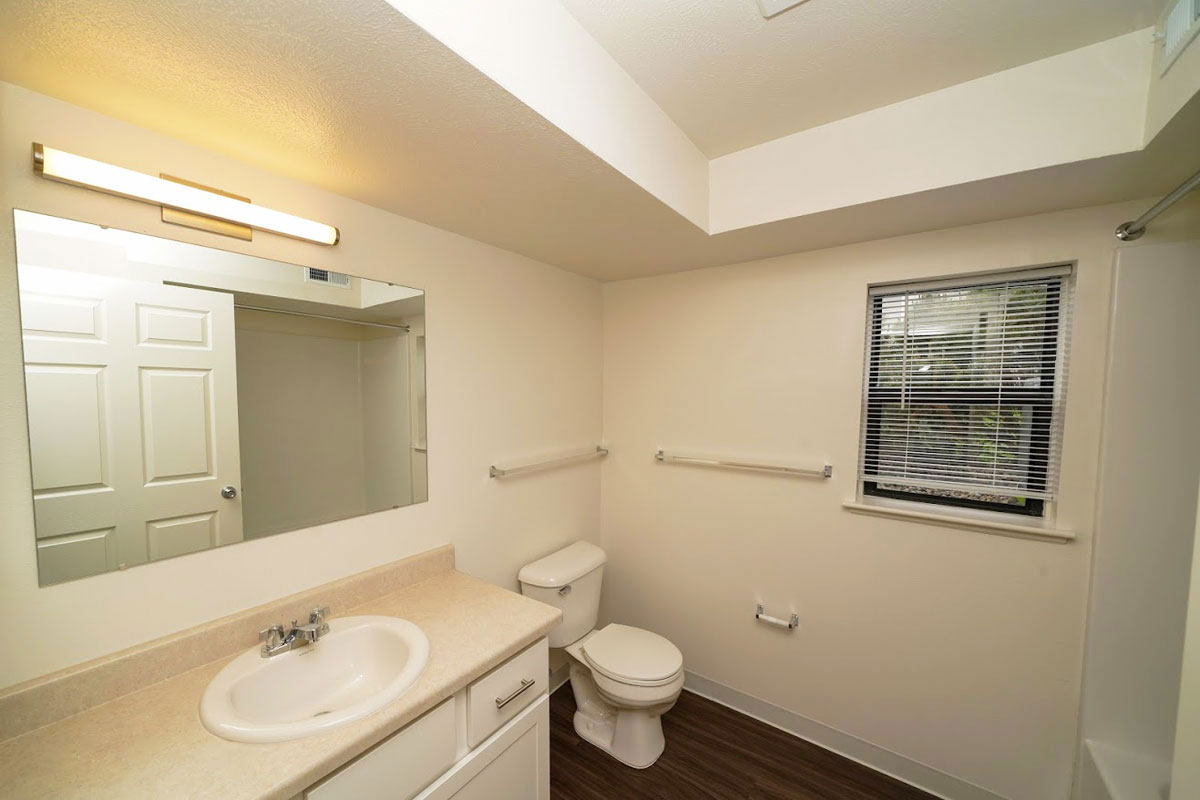 Arbor Lakes Apartments 7 of 12