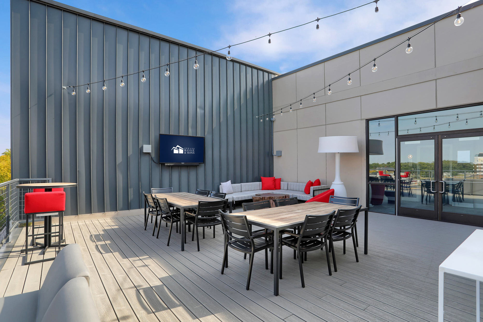 Roof deck at Avant