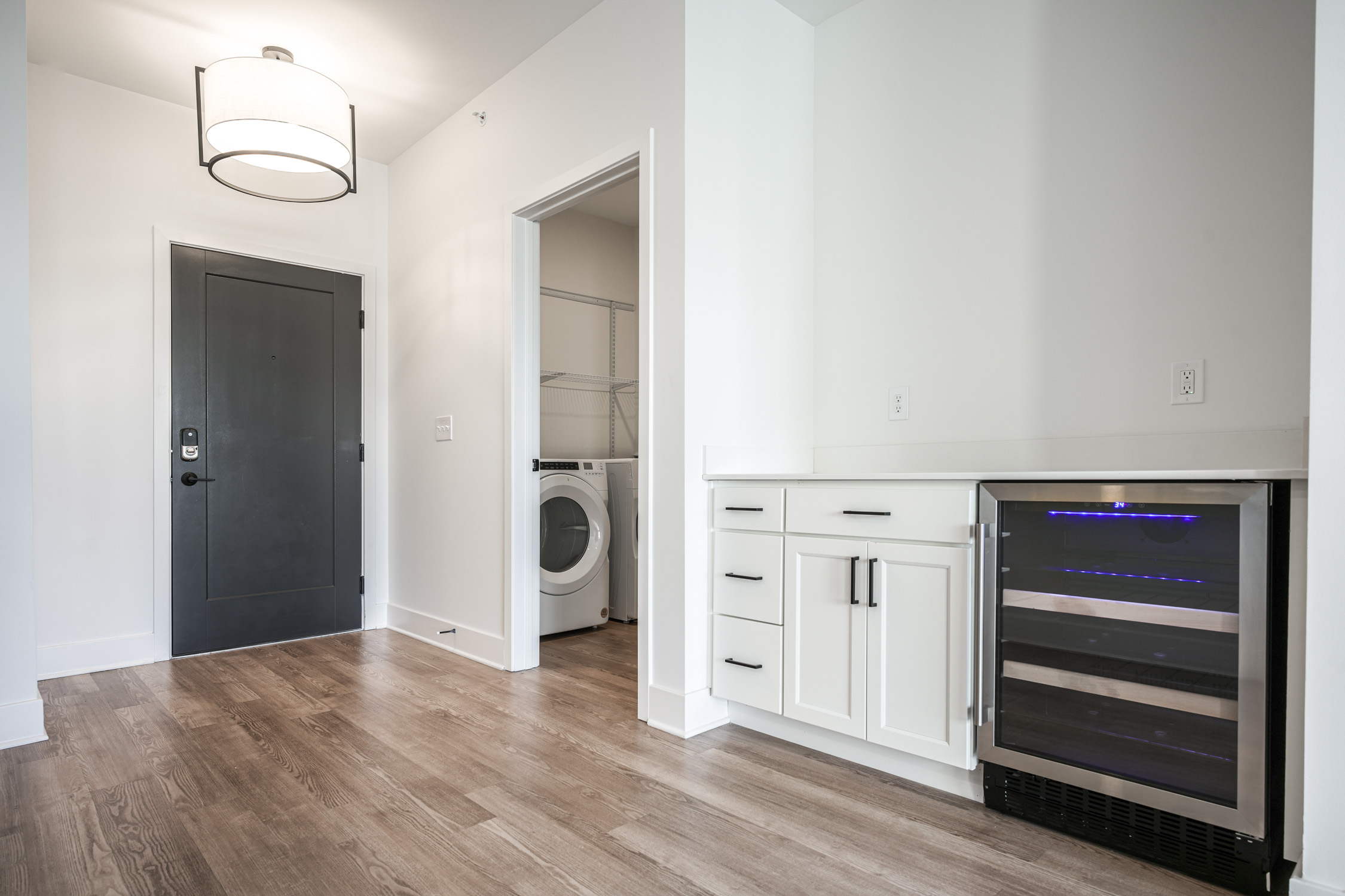 Laundry room at Avant