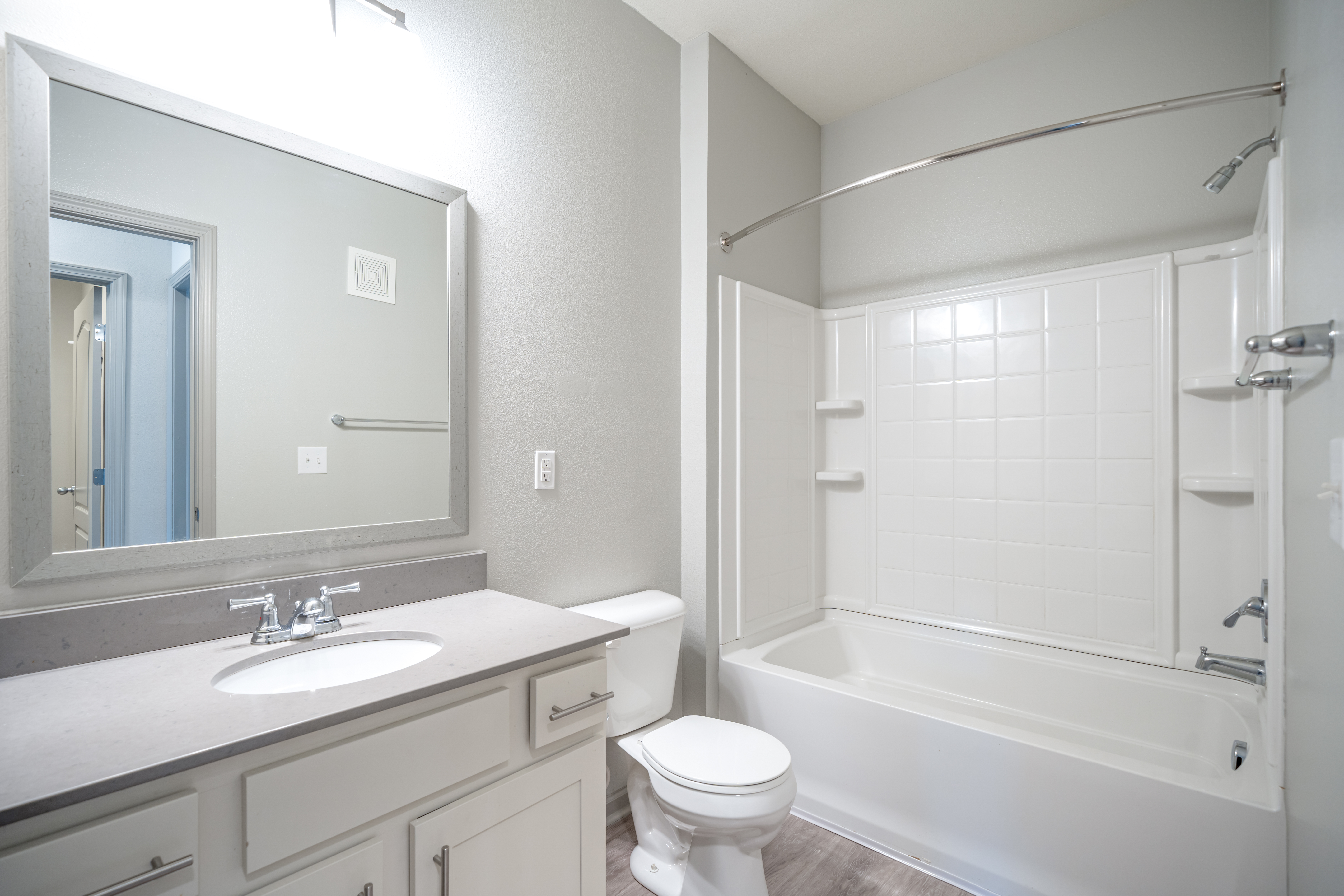 The Avenue at Polaris Apartments 10 of 12