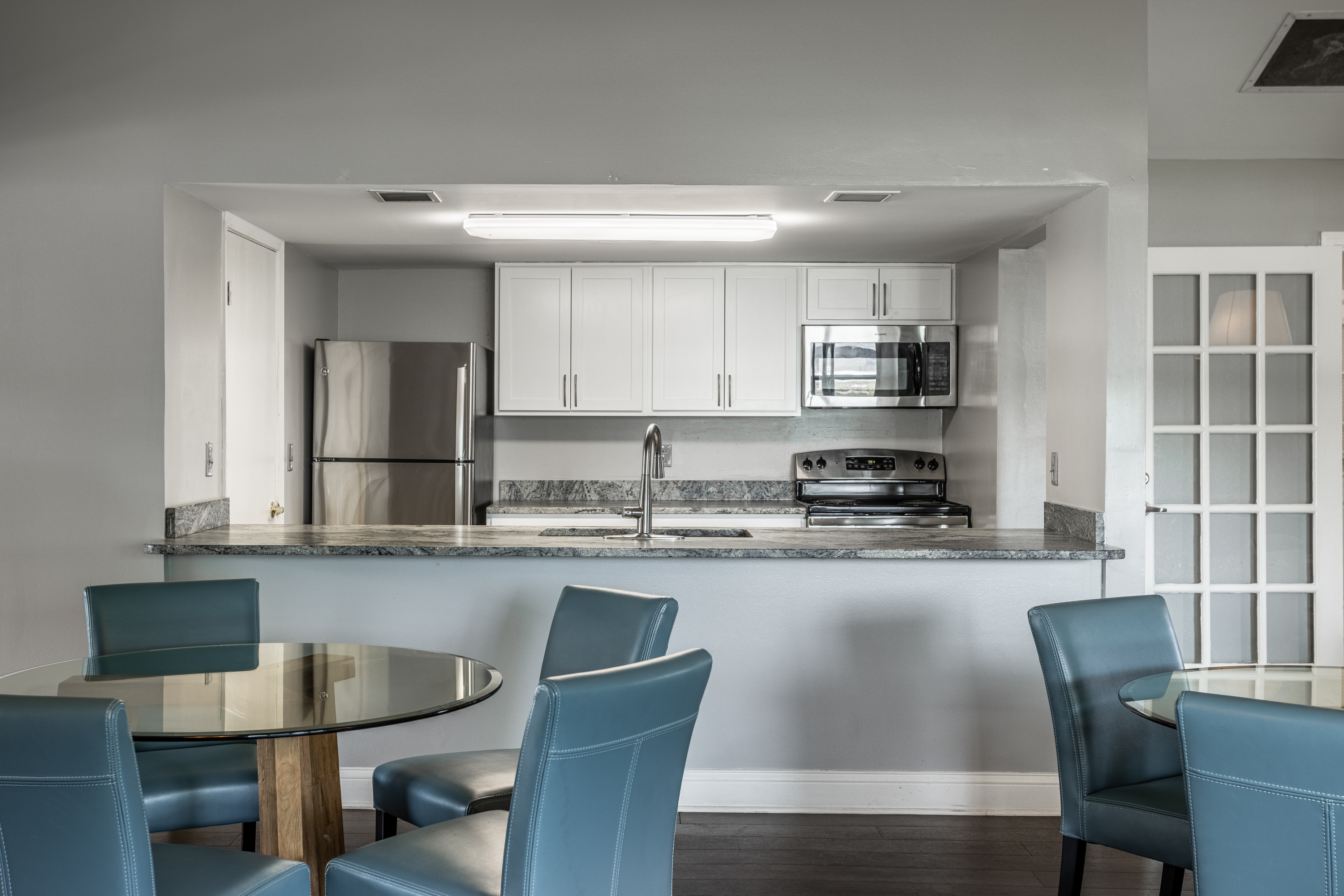 Bay Pointe Apartments 28 of 50