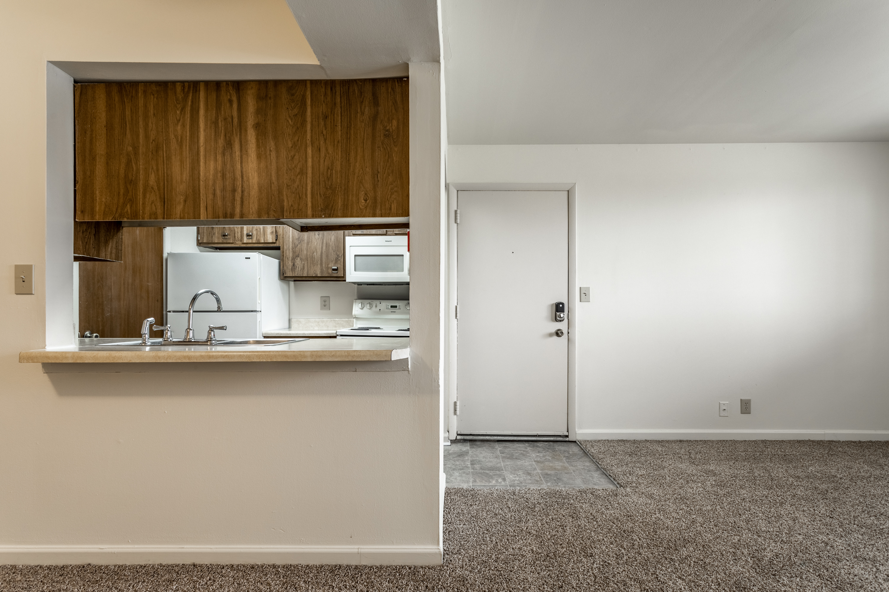 Bay Pointe Apartments 2 of 12