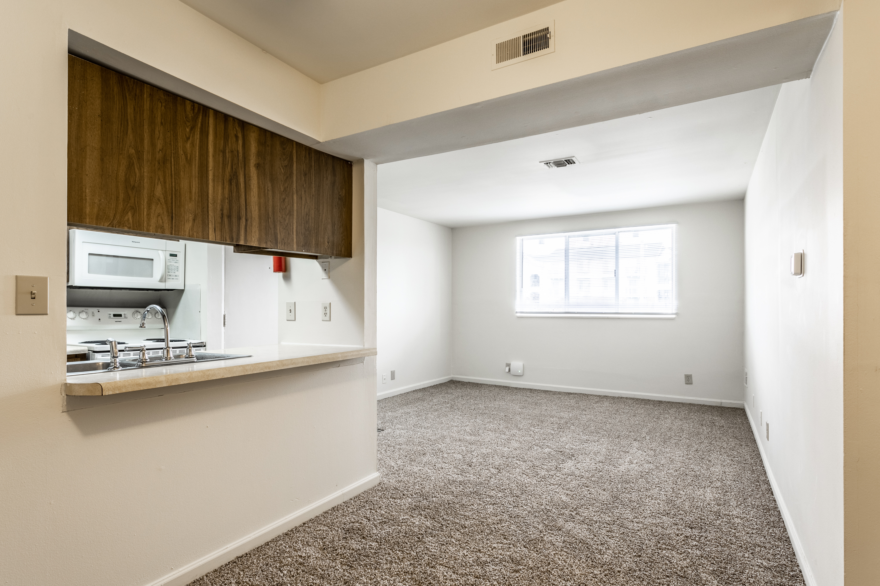 Bay Pointe Apartments 11 of 12