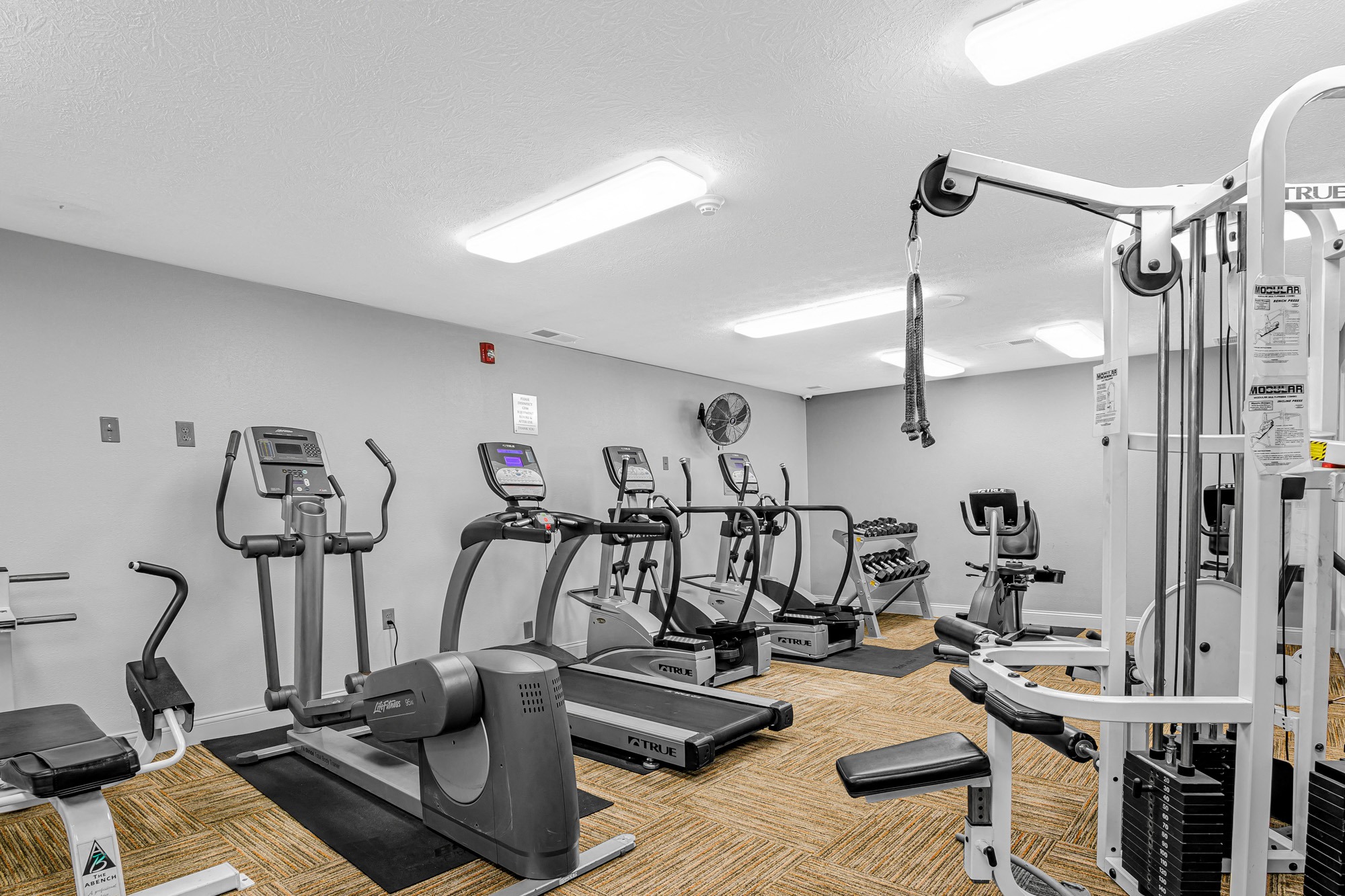 Gym at Bay Pointe Apartments (3 of 4)