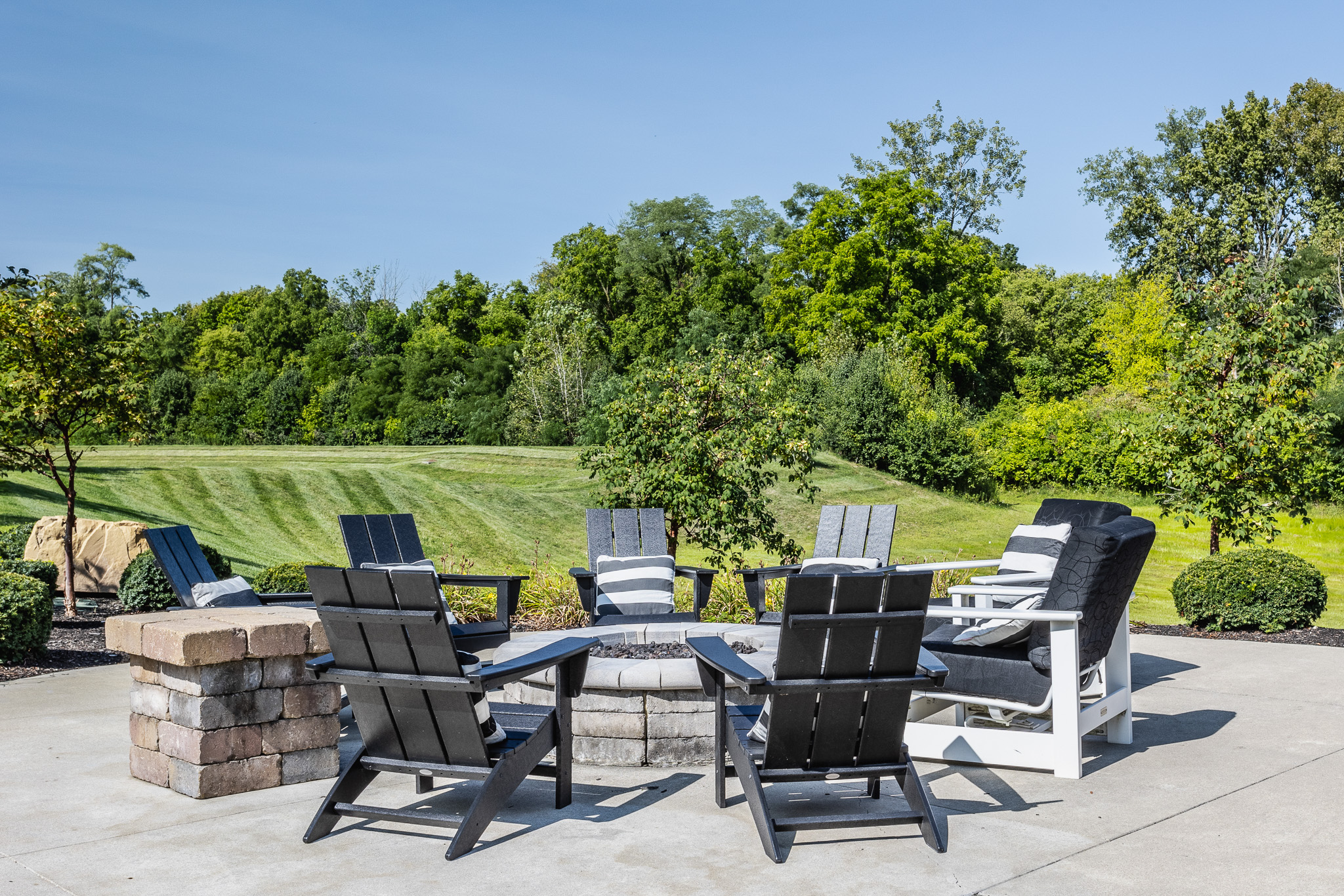 Grill area at Bella Vista Apartments
