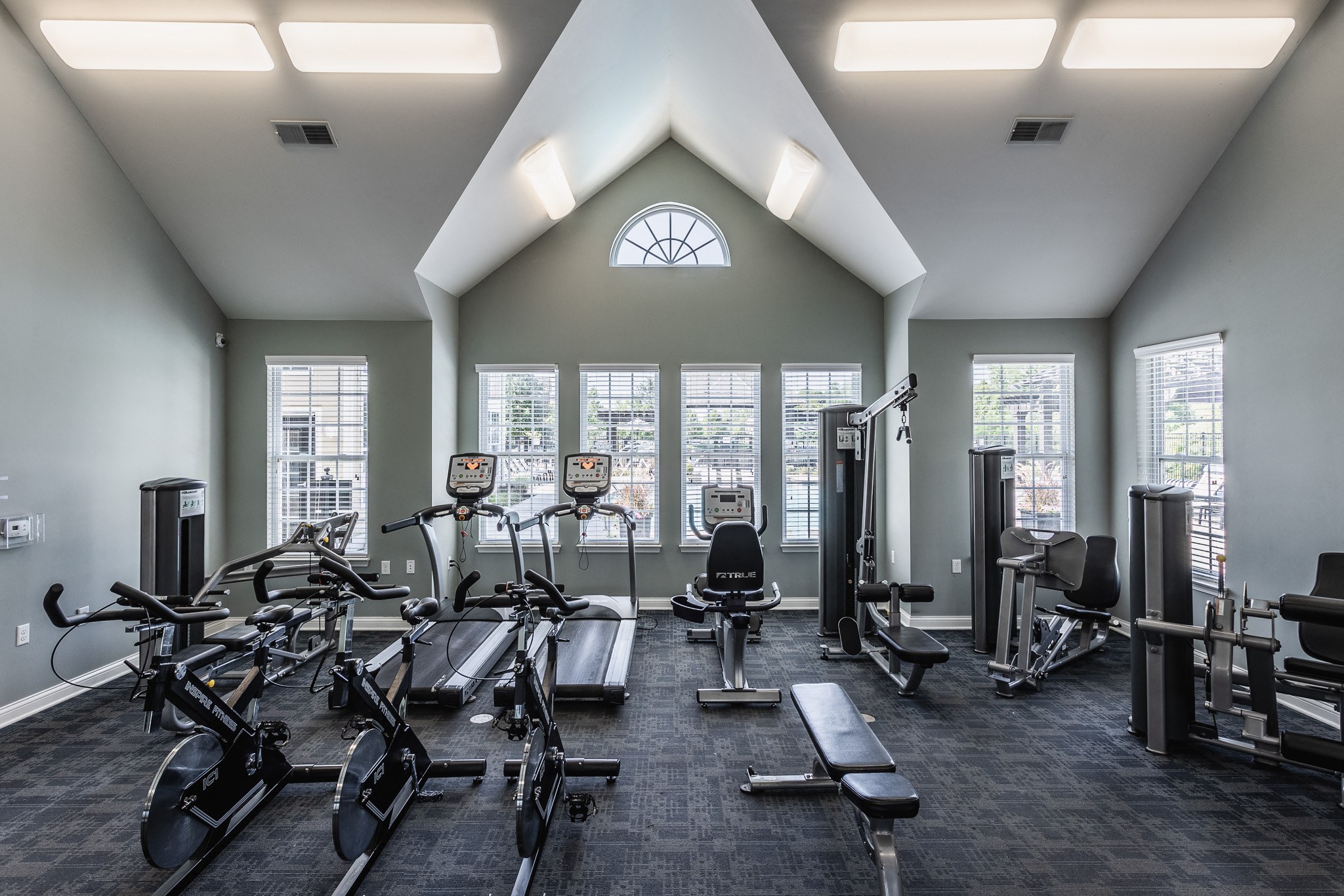 Gym at Bella Vista Apartments (1 of 3)