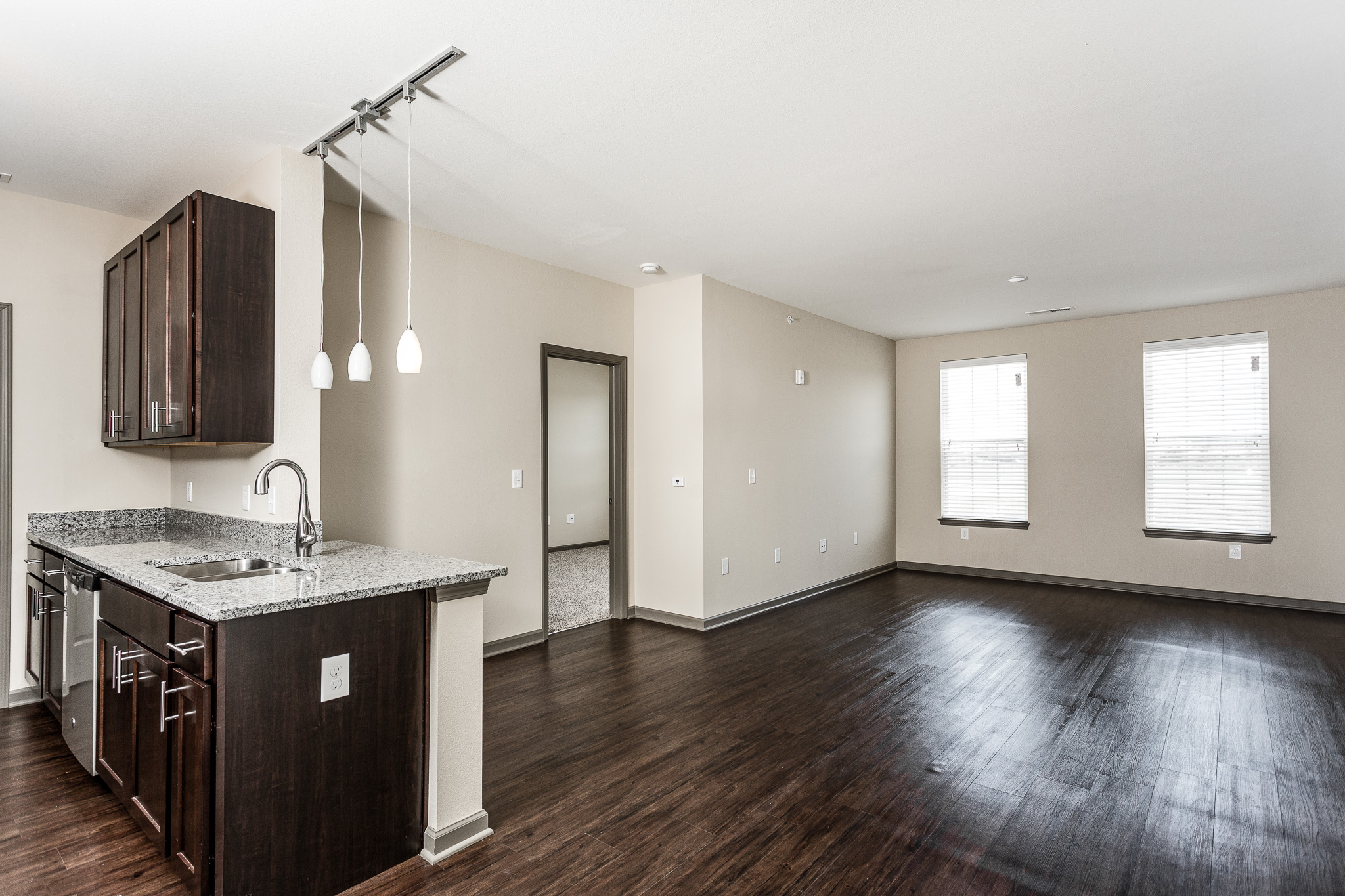 Bella Vista Apartments 25 of 57