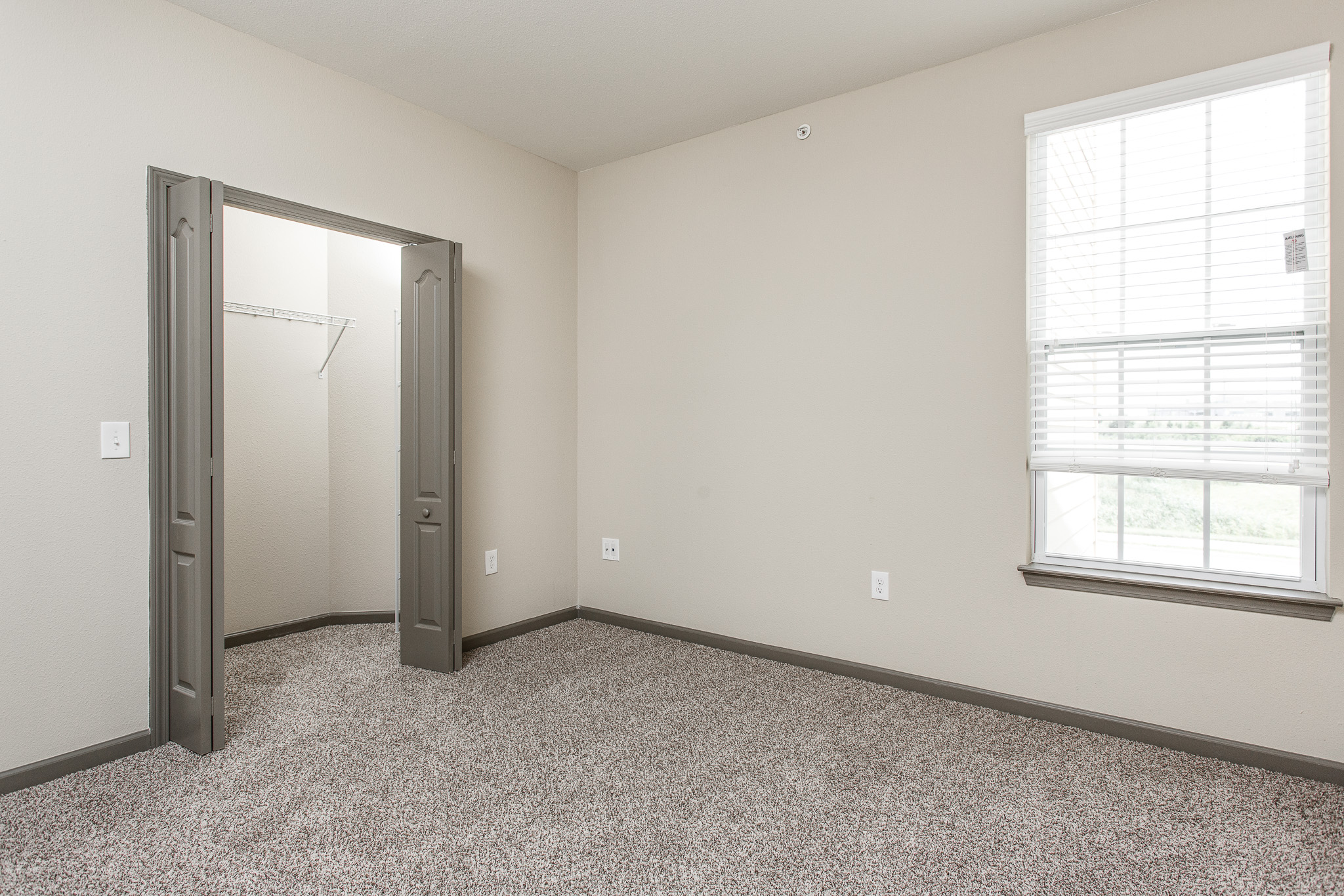 Bella Vista Apartments 30 of 57