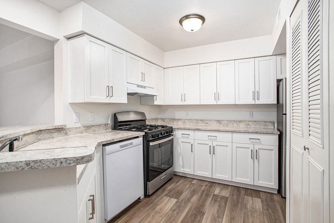Brentwood Park Apartments 8 of 12