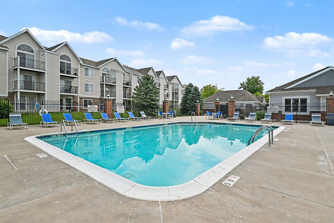 Pool at Brentwood Park Apartments (1 of 3)
