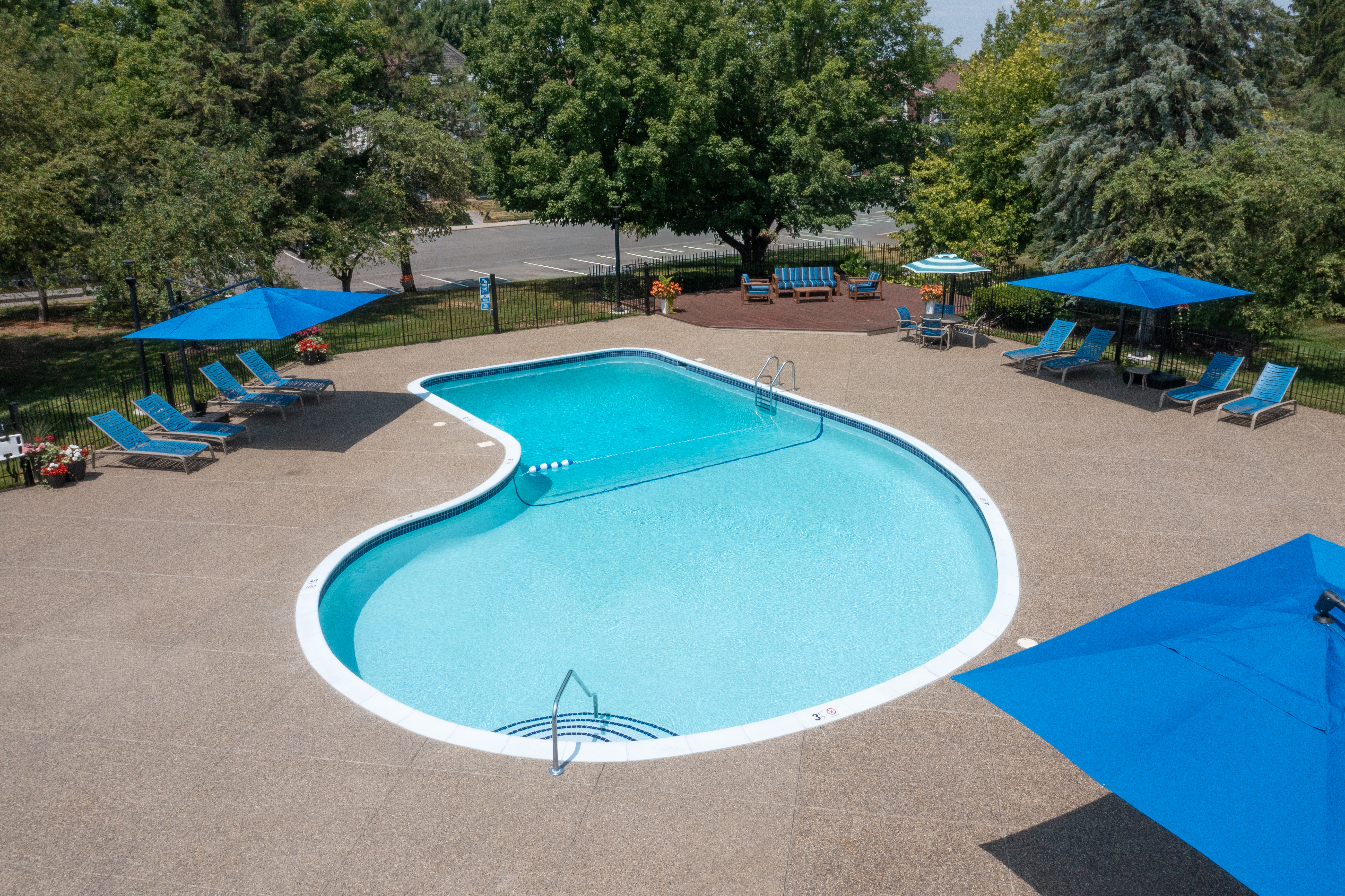 Pool at Bristol Square and Golden Gate Apartments (1 of 2)