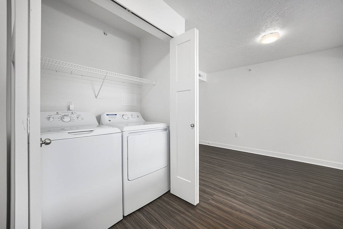 Laundry room at Byron Lakes Apartments (2 of 4)