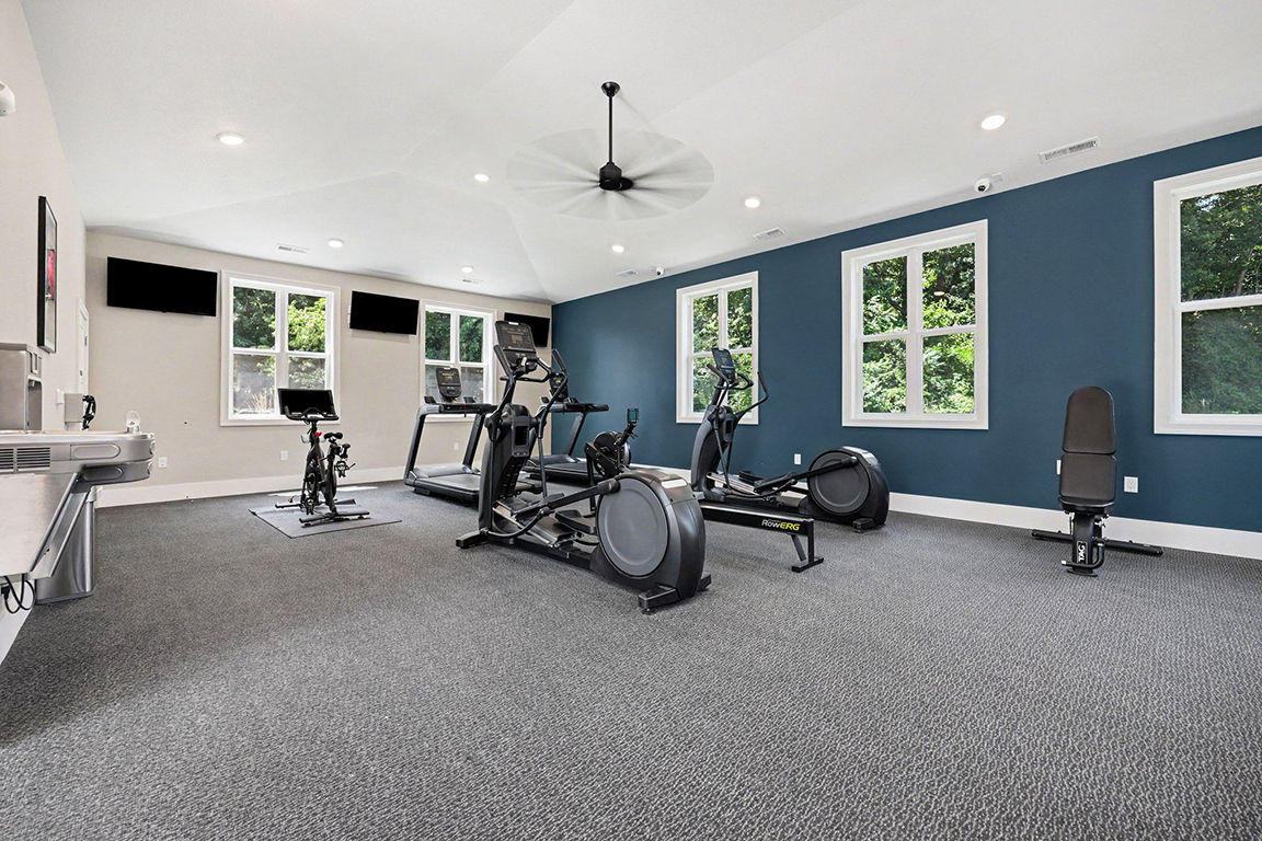 Gym at Byron Lakes Apartments (1 of 2)