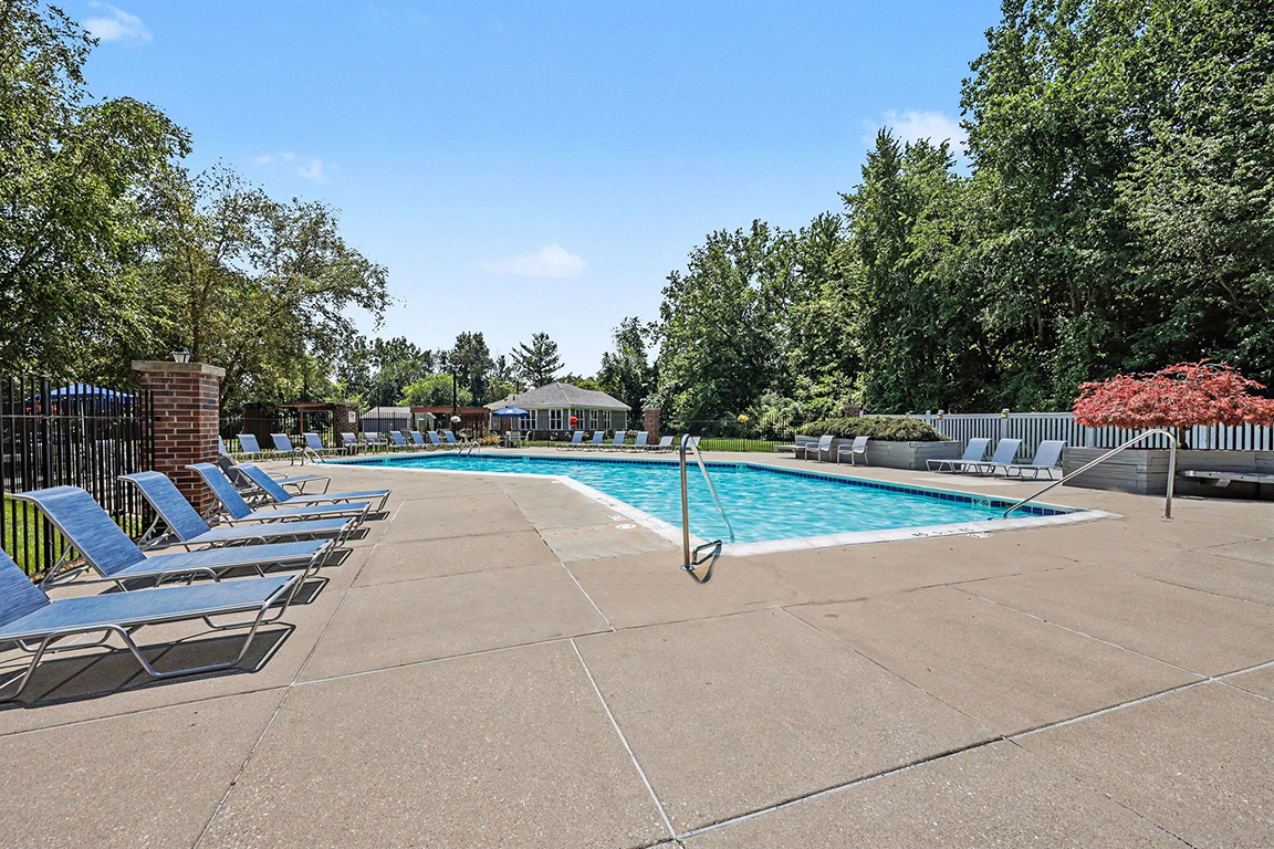 Pool at Byron Lakes Apartments (2 of 3)