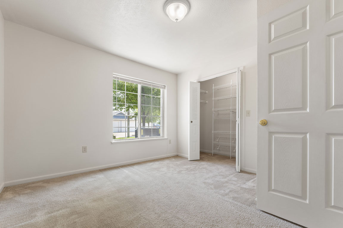 Colonial Pointe at Fairview Apartments 12 of 12