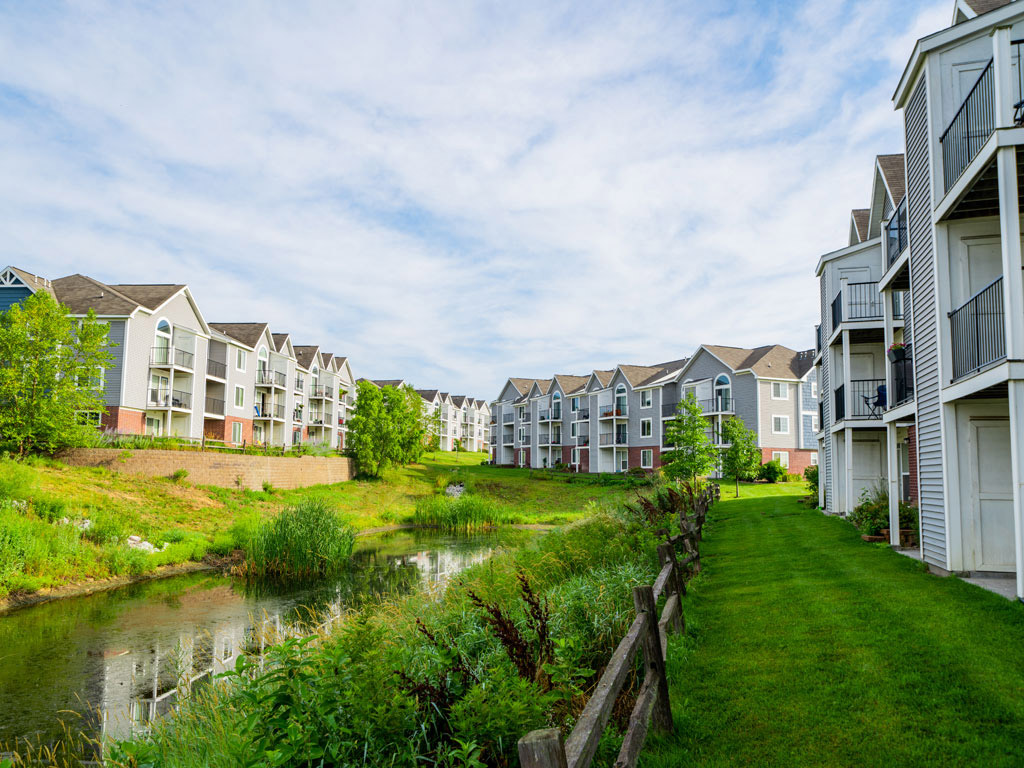 Colonial Pointe at Fairview Apartments 39 of 41