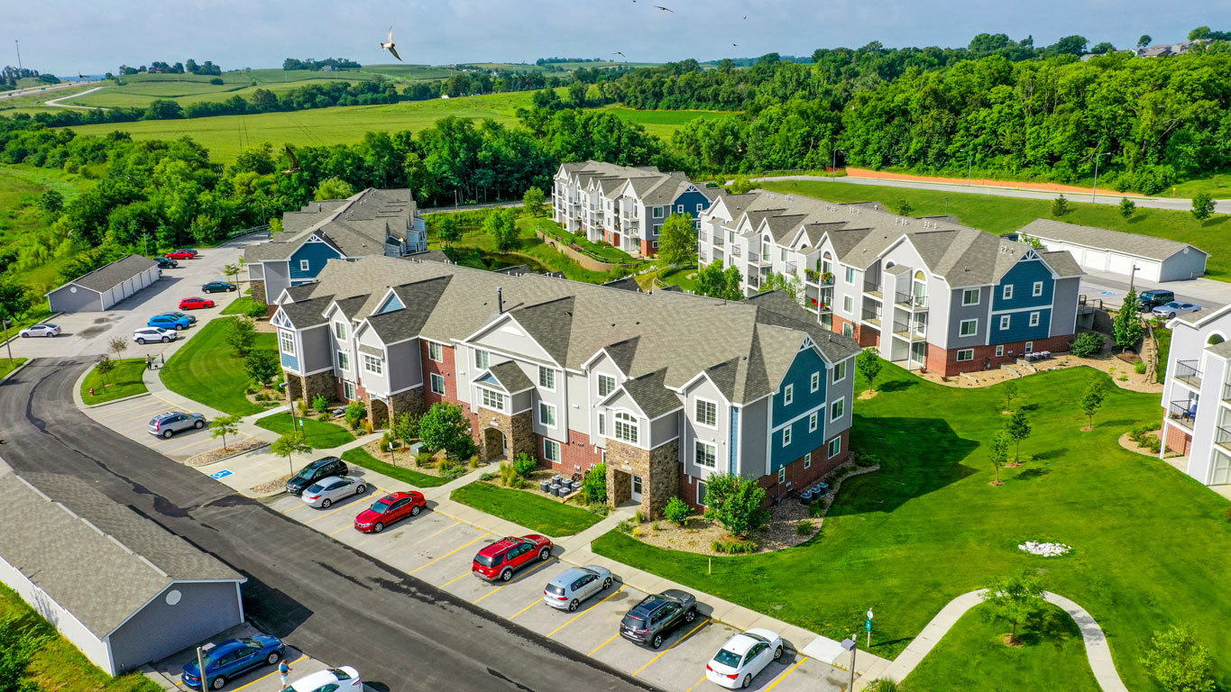 Colonial Pointe at Fairview Apartments 36 of 41