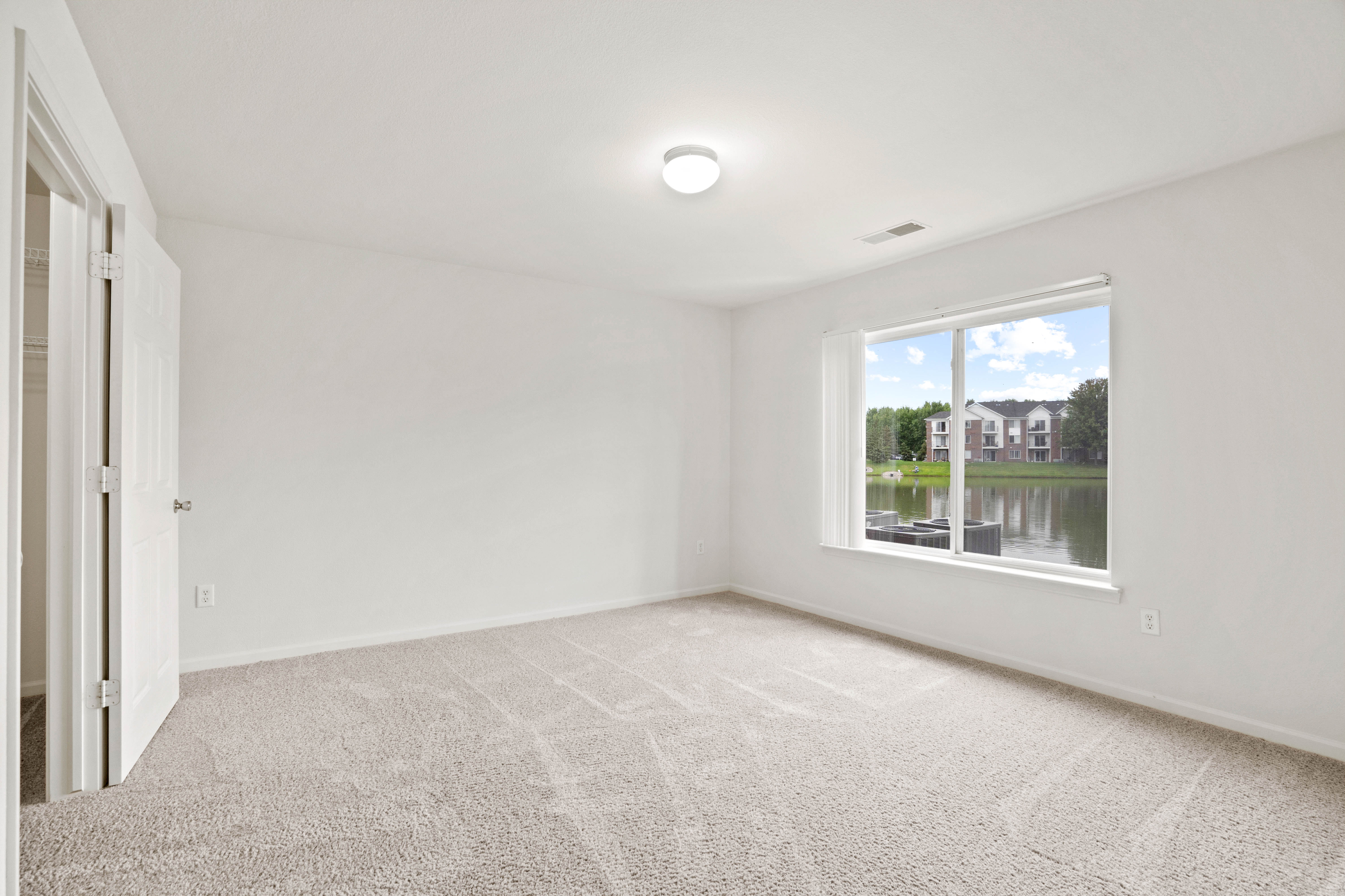 Towne Lakes Apartments 7 of 12