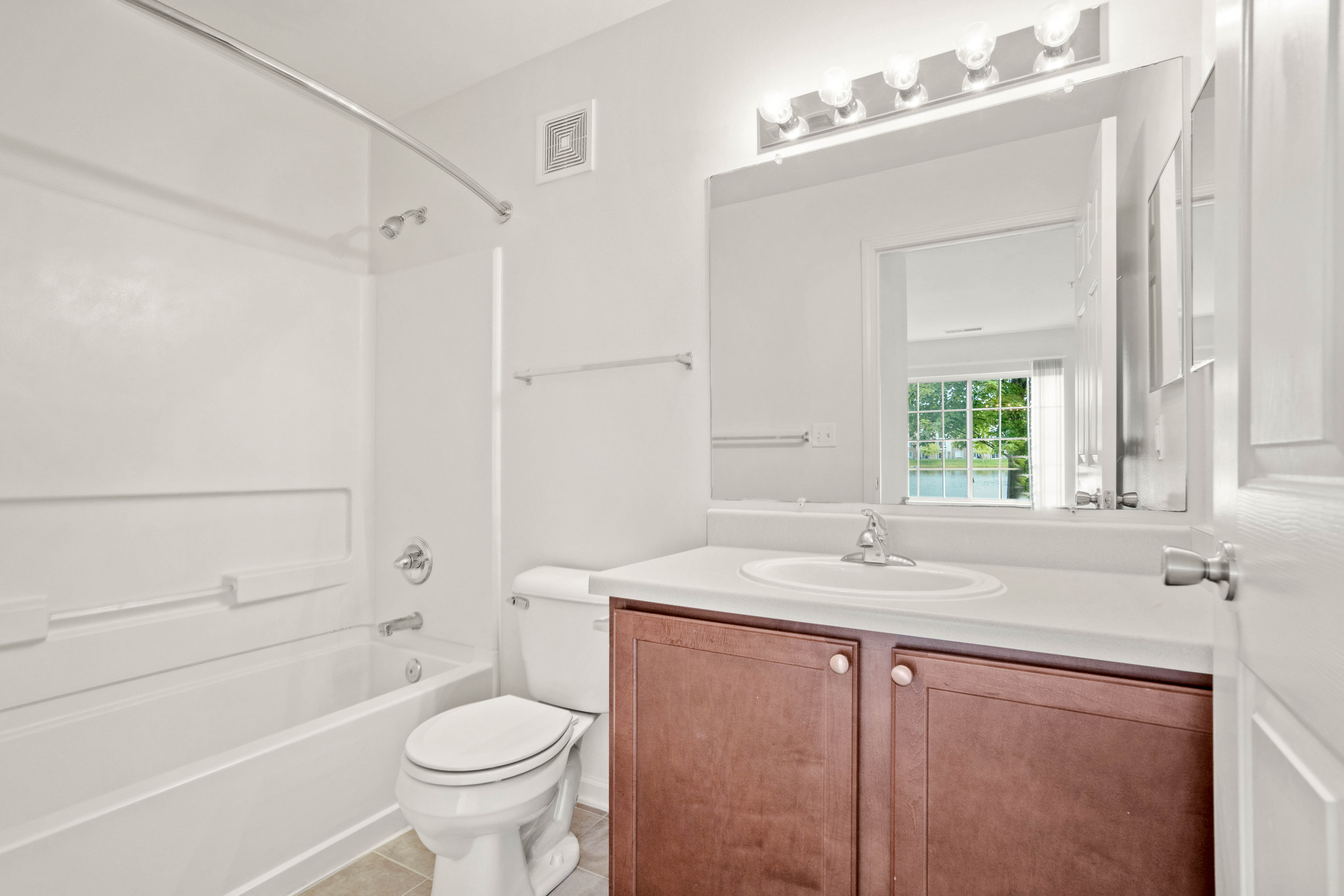 Towne Lakes Apartments 18 of 33