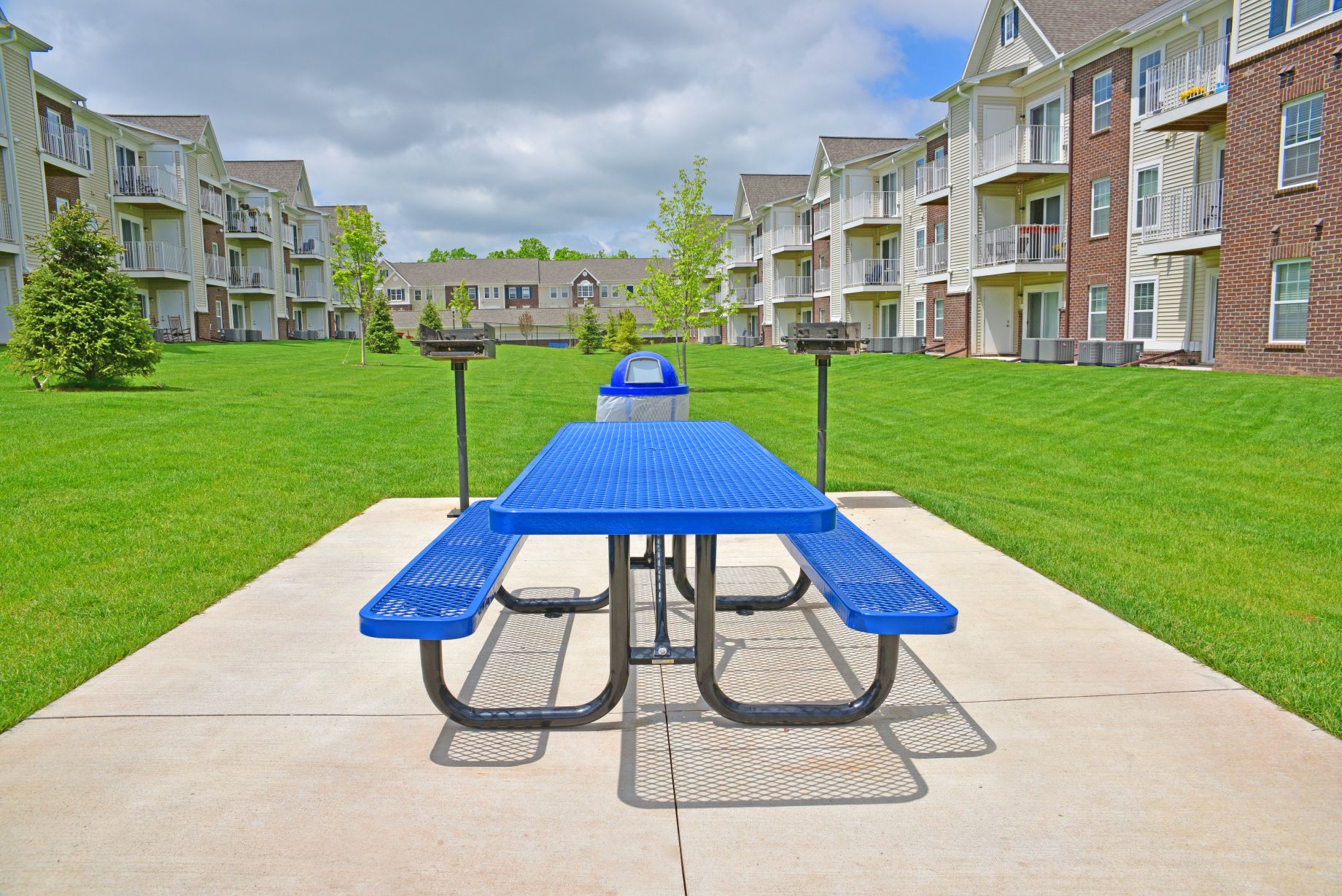 River Hills Apartments 48 of 58