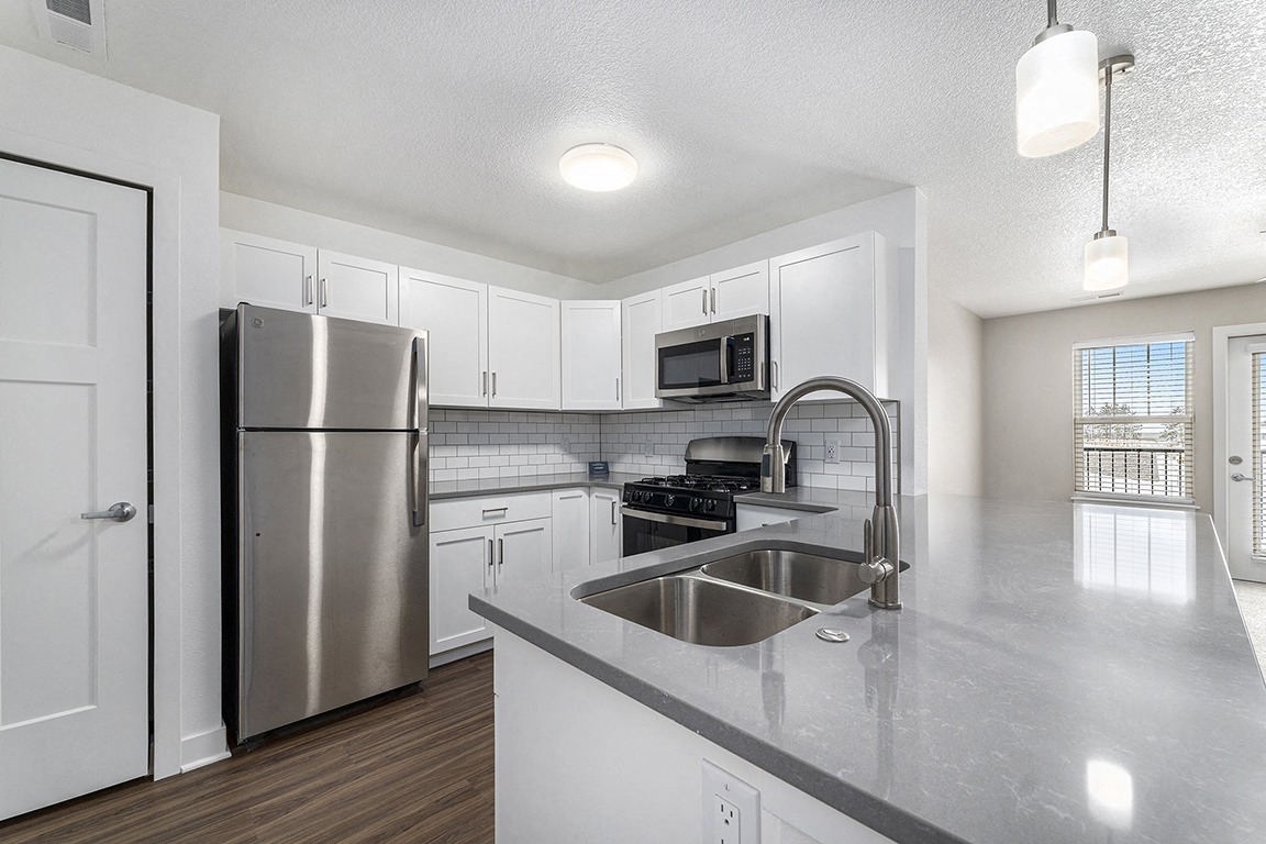 Eagle Ridge Apartment Homes 10 of 12