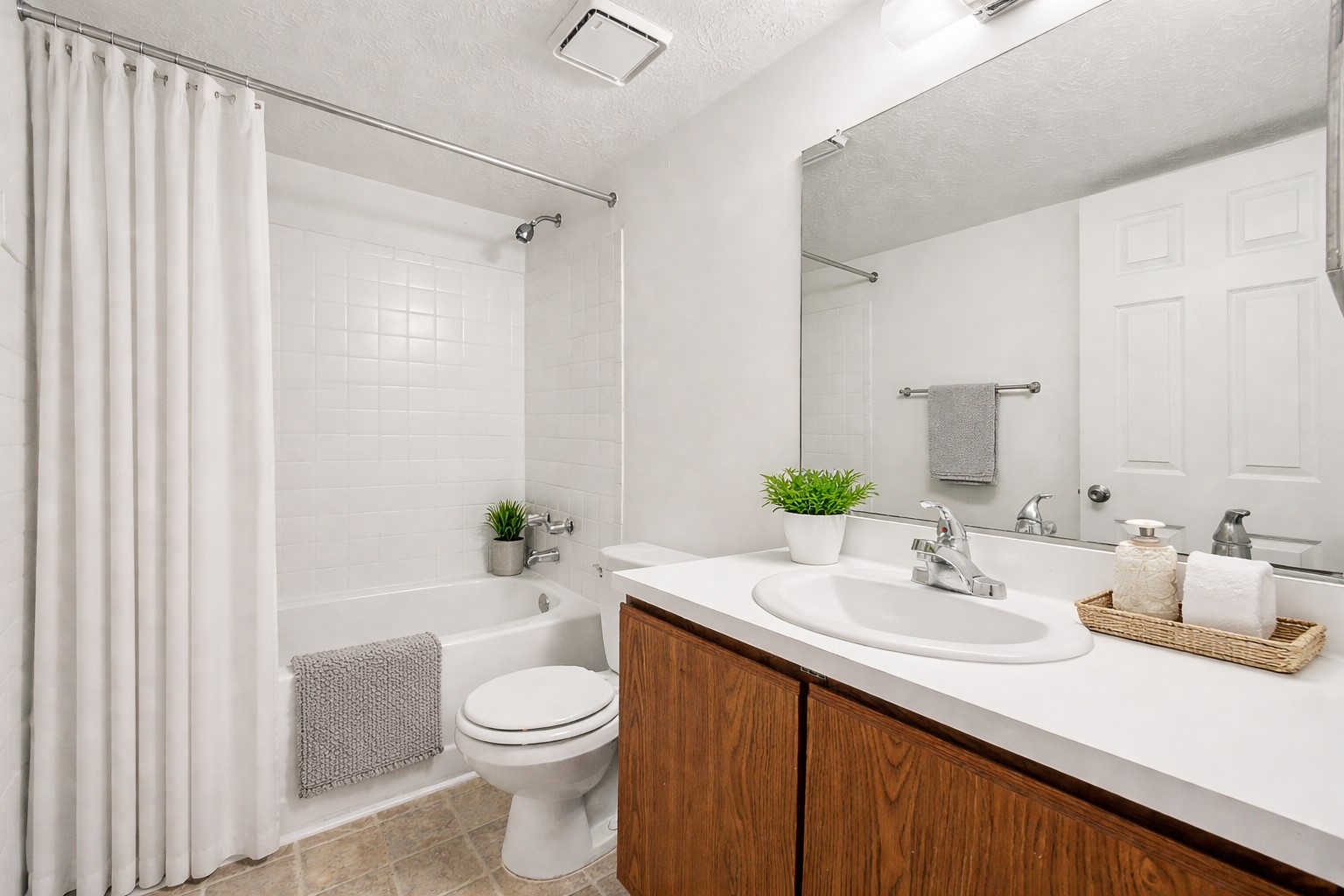Eastgate Woods Apartments 7 of 12