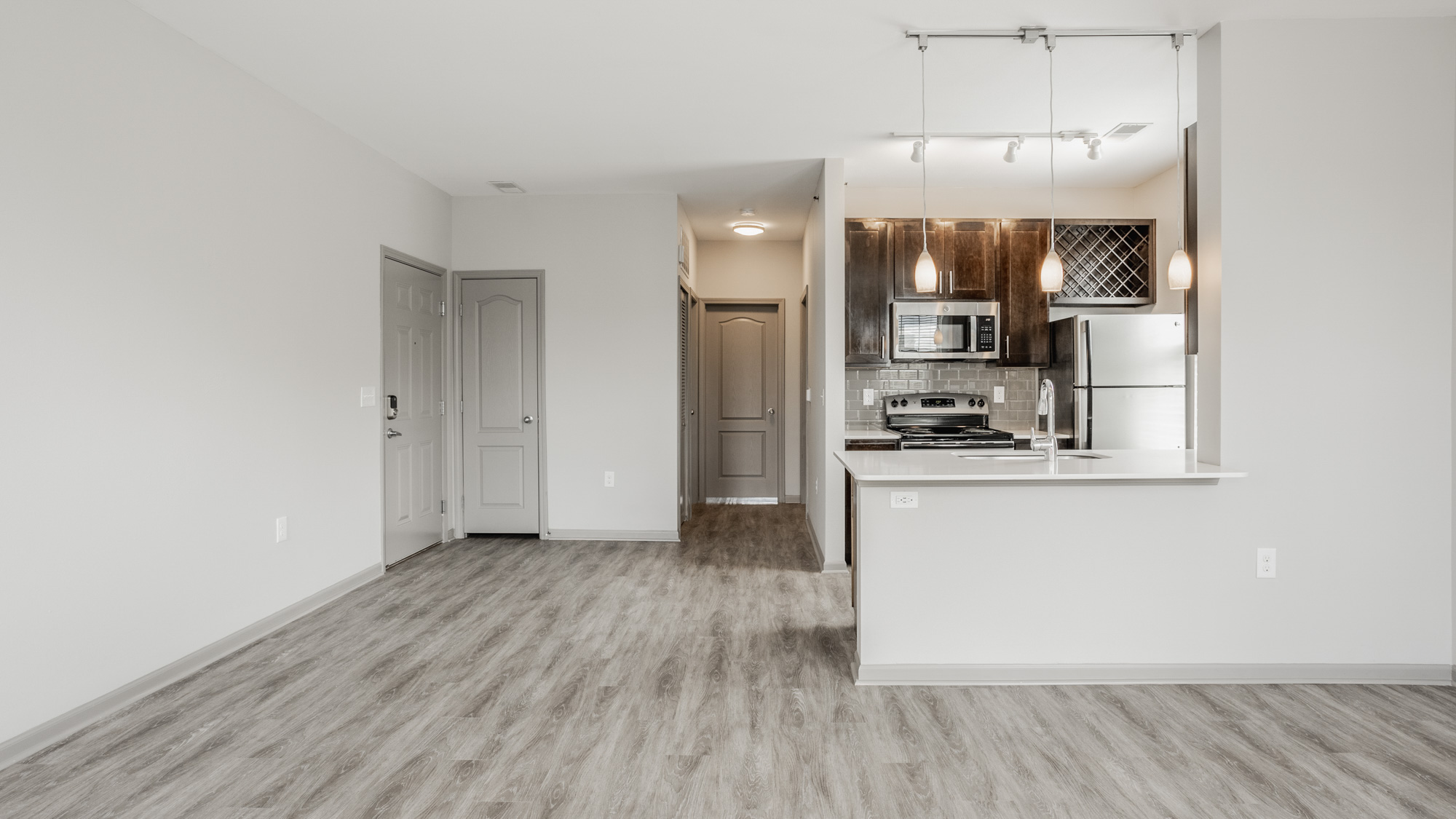 The Avenue at Polaris Apartments 2 of 12