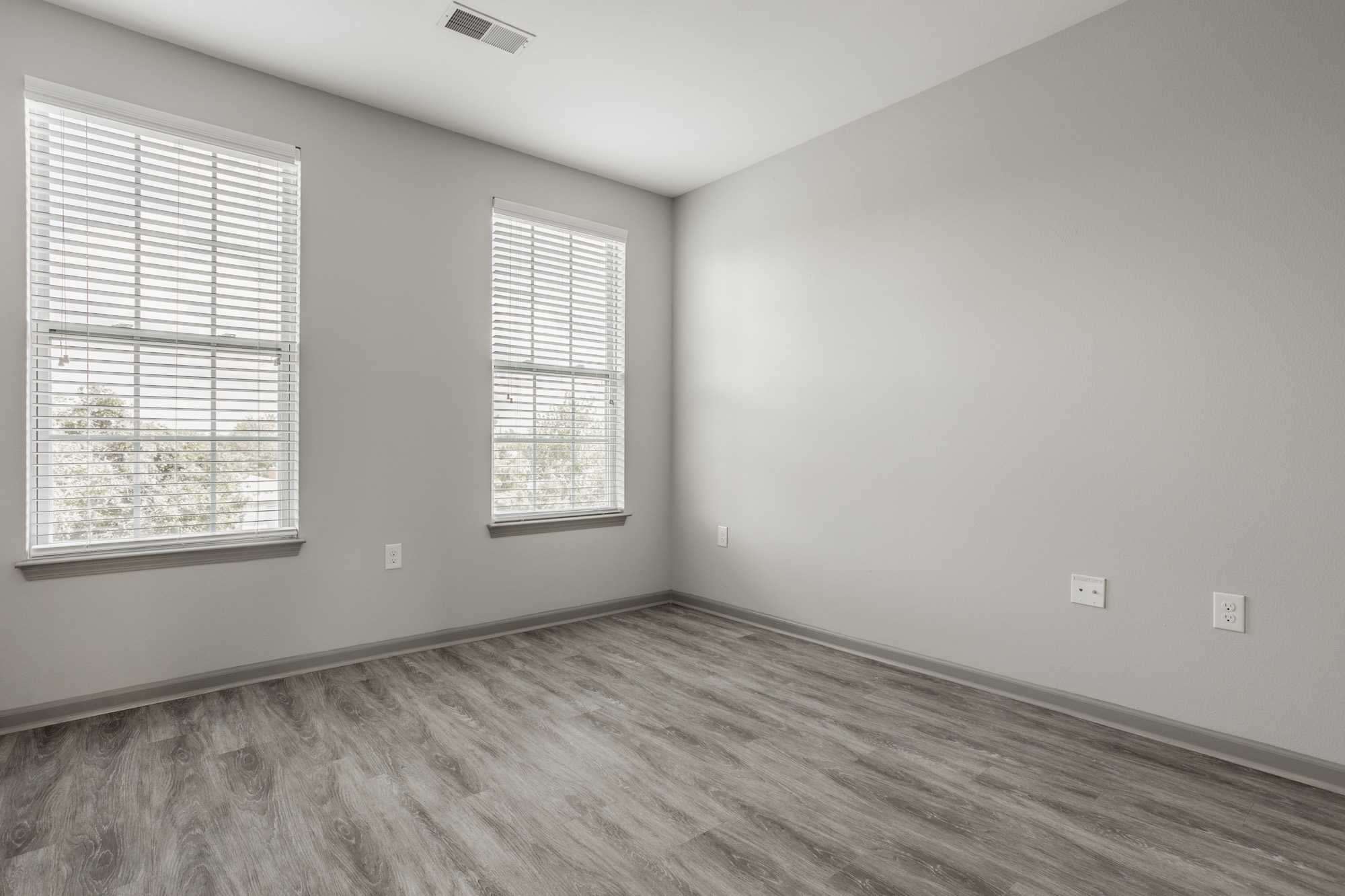The Avenue at Polaris Apartments 8 of 12