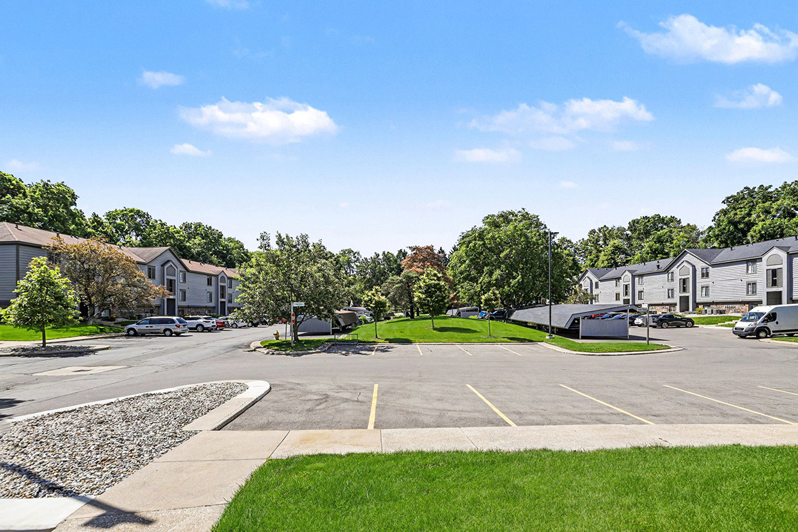 Parking at Emerald Park Apartments (2 of 2)