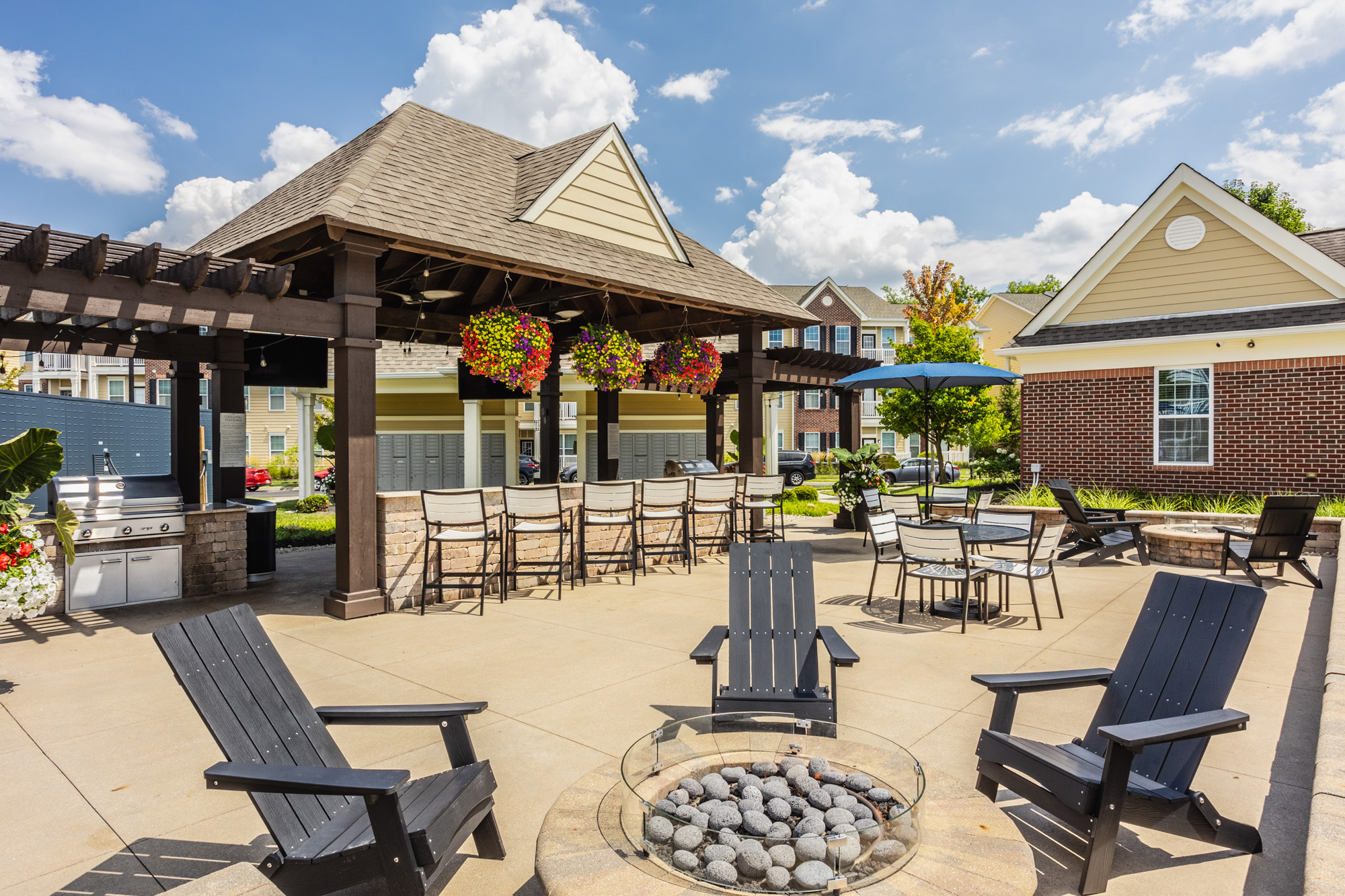 Grill area at The Avenue at Polaris Apartments