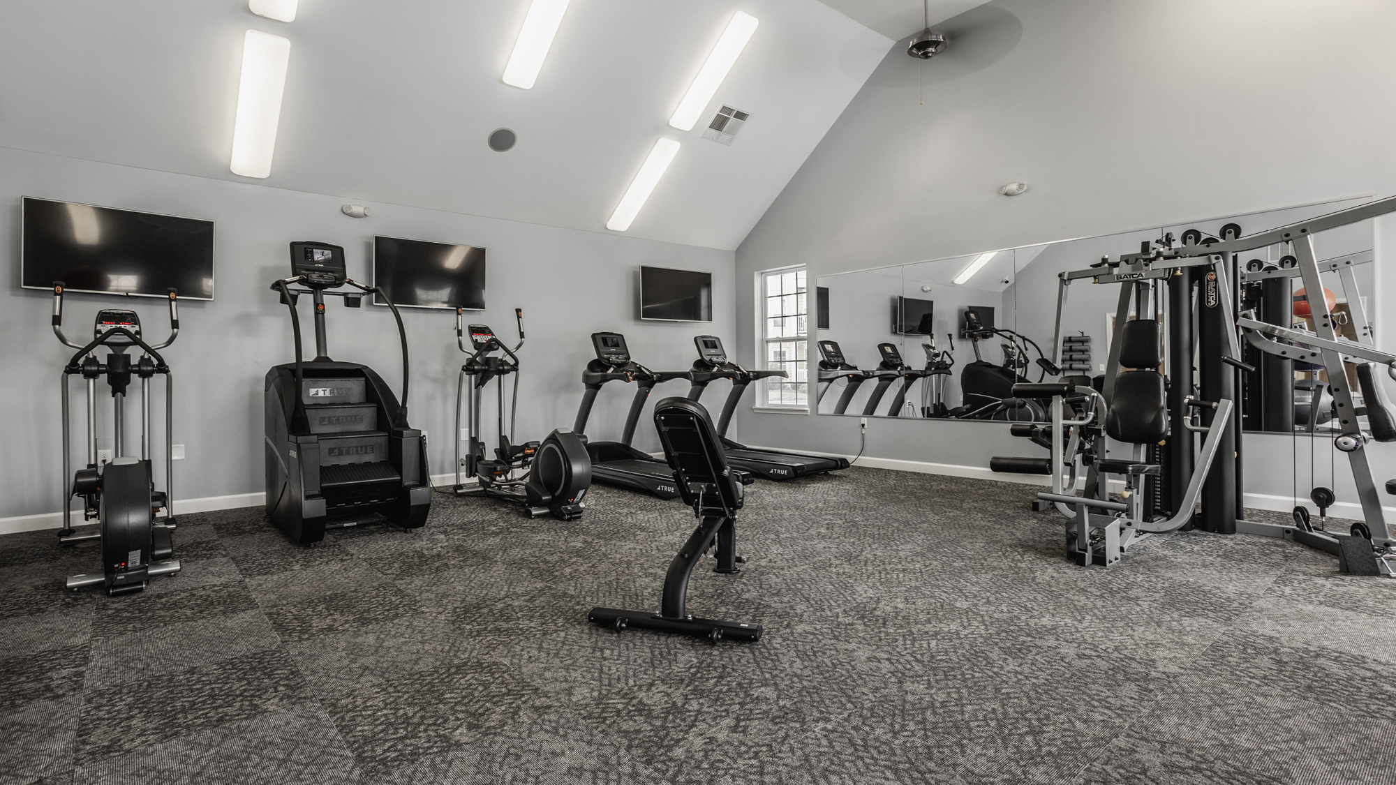 Gym at The Avenue at Polaris Apartments