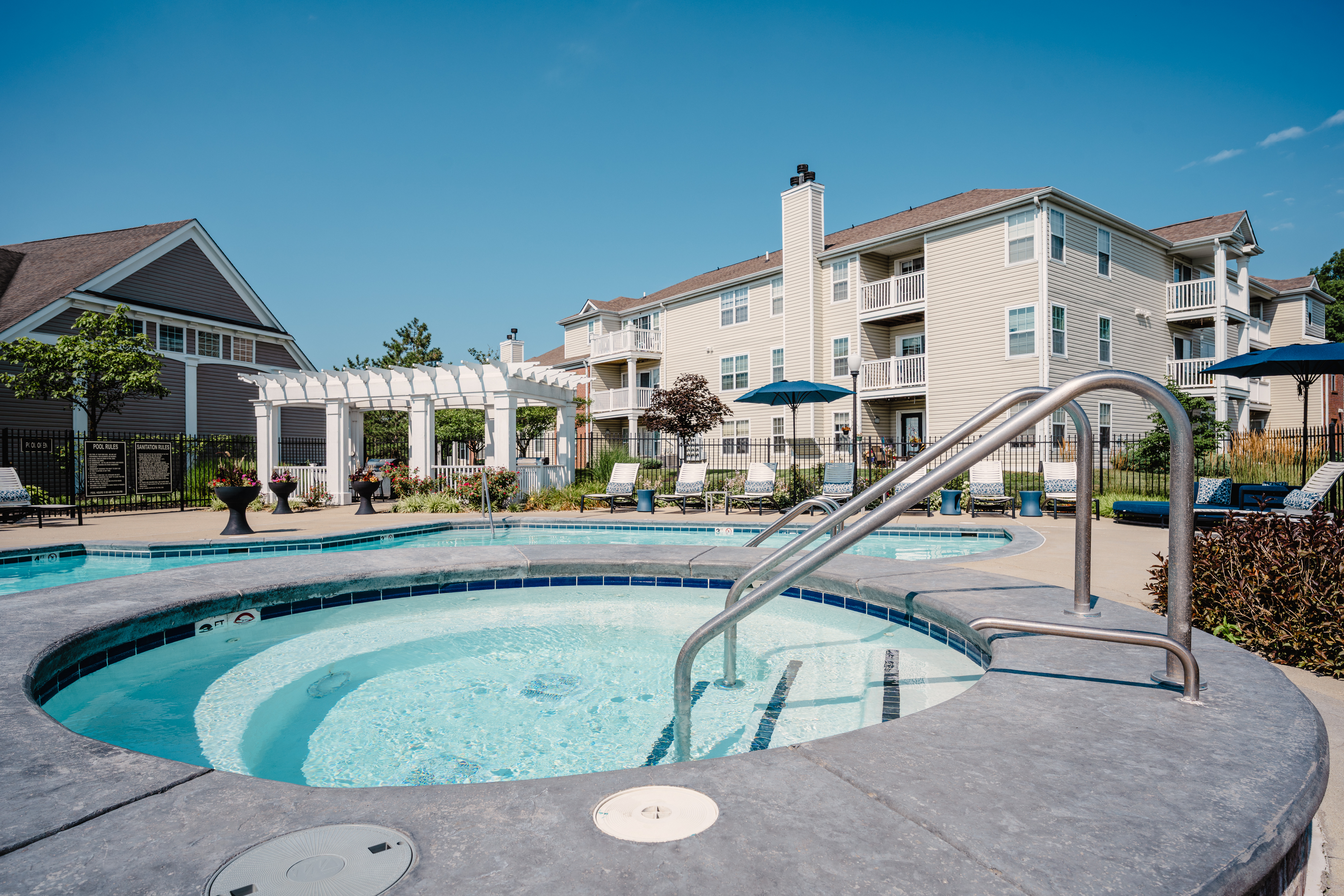 Pool at Latitudes Apartments (4 of 7)