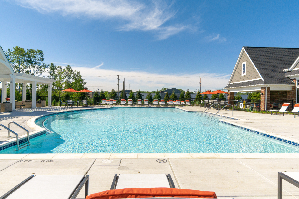 Pool at 24 at Bloomfield (2 of 3)