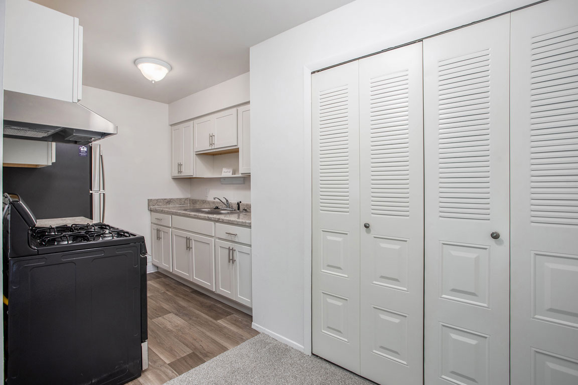 Fairlane Apartments 28 of 53
