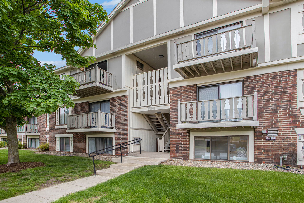 Fairlane Apartments 47 of 53
