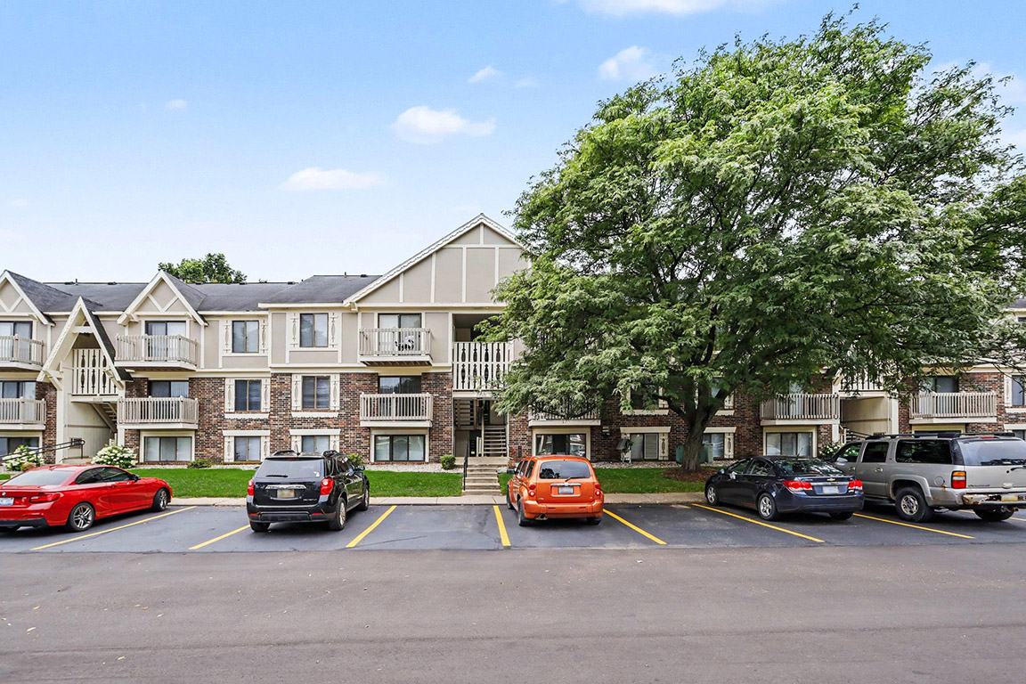 Fairlane Apartments 51 of 53