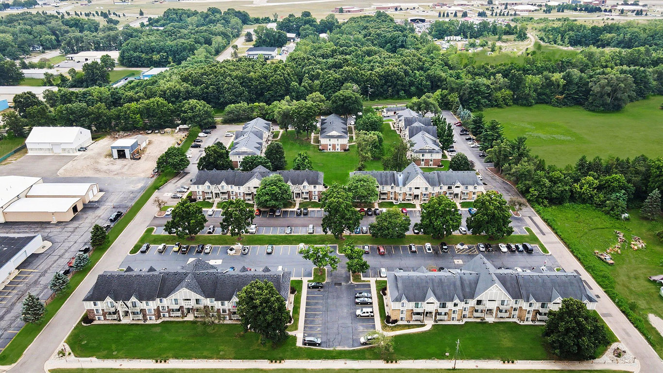 Fairlane Apartments 49 of 53