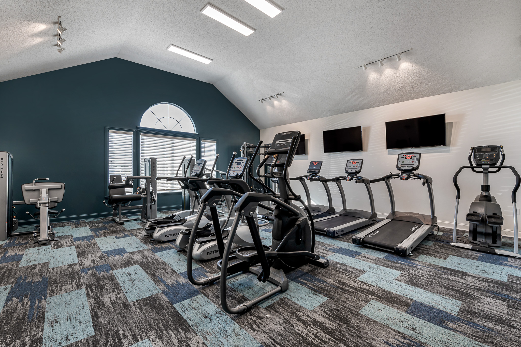 Gym at Latitudes Apartments (3 of 6)