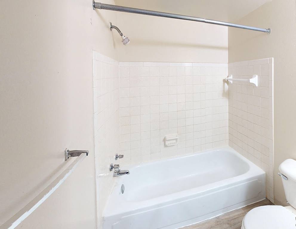 Glen Oaks Apartments 13 of 25