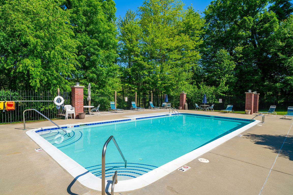 Pool at Glenn Valley Apartments (1 of 2)