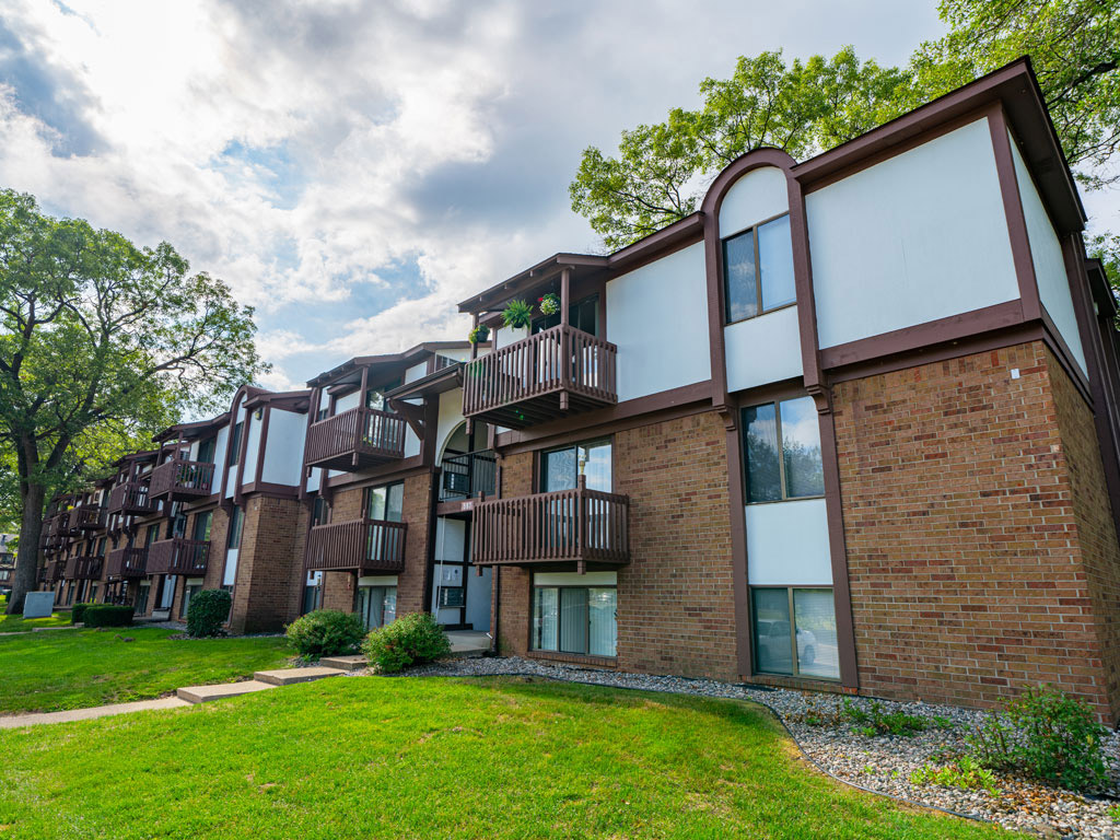Glen Oaks Apartments 24 of 25