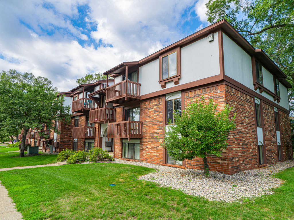 Glen Oaks Apartments 17 of 25