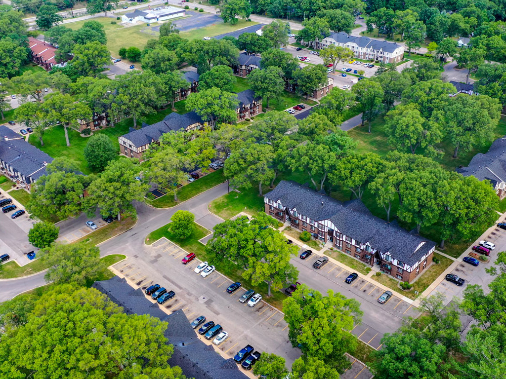 Glen Oaks Apartments 23 of 25