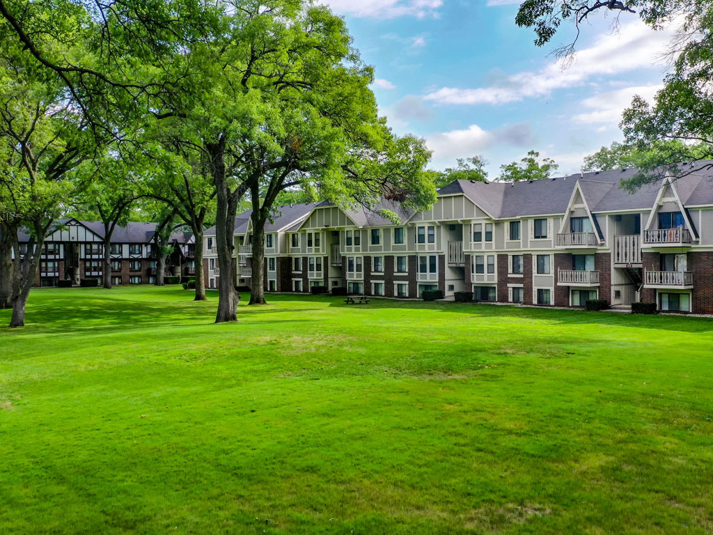 Glen Oaks Apartments 16 of 25