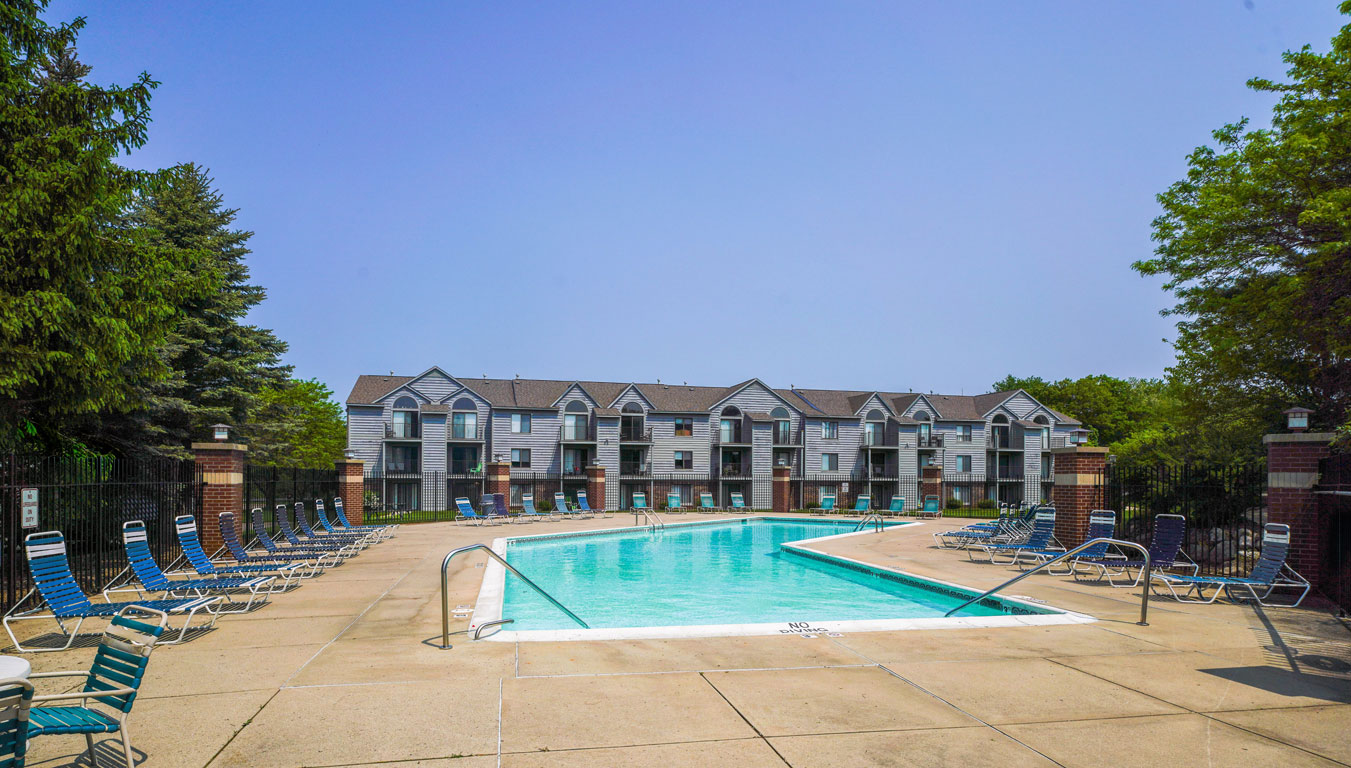 Pool at Green Ridge Apartments (3 of 3)