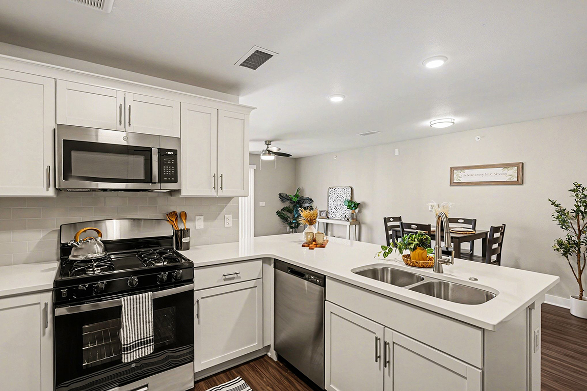 The Grove Apartment Homes 8 of 12