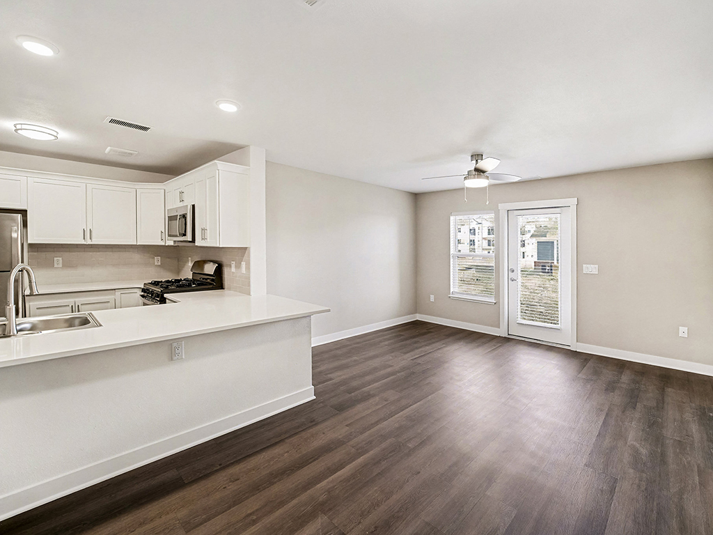 The Grove Apartment Homes 11 of 12
