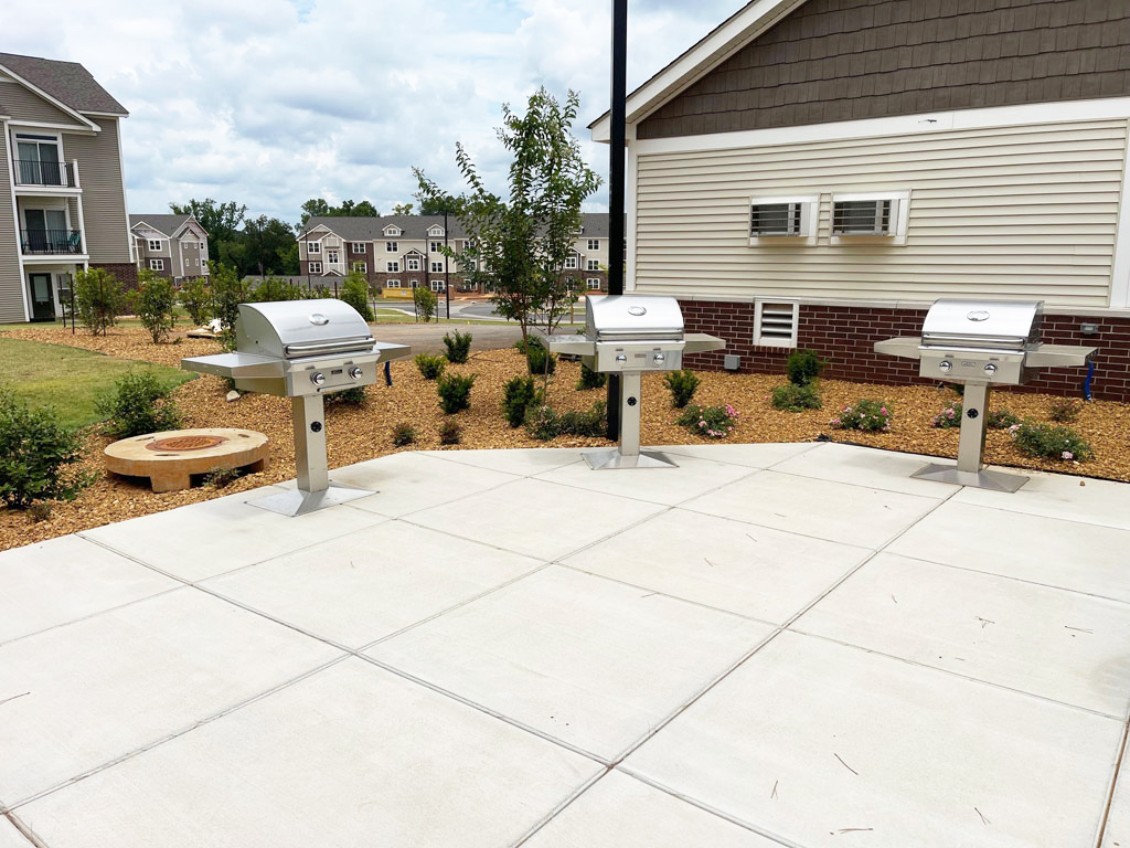 Grill area at The Grove Apartment Homes (1 of 2)