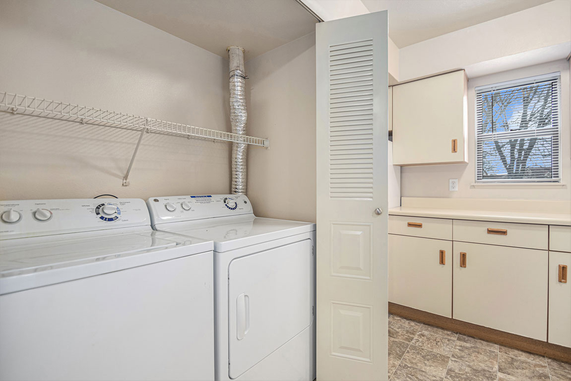 Laundry room at Gull Prairie/Gull Run Apartments and Townhomes (1 of 3)